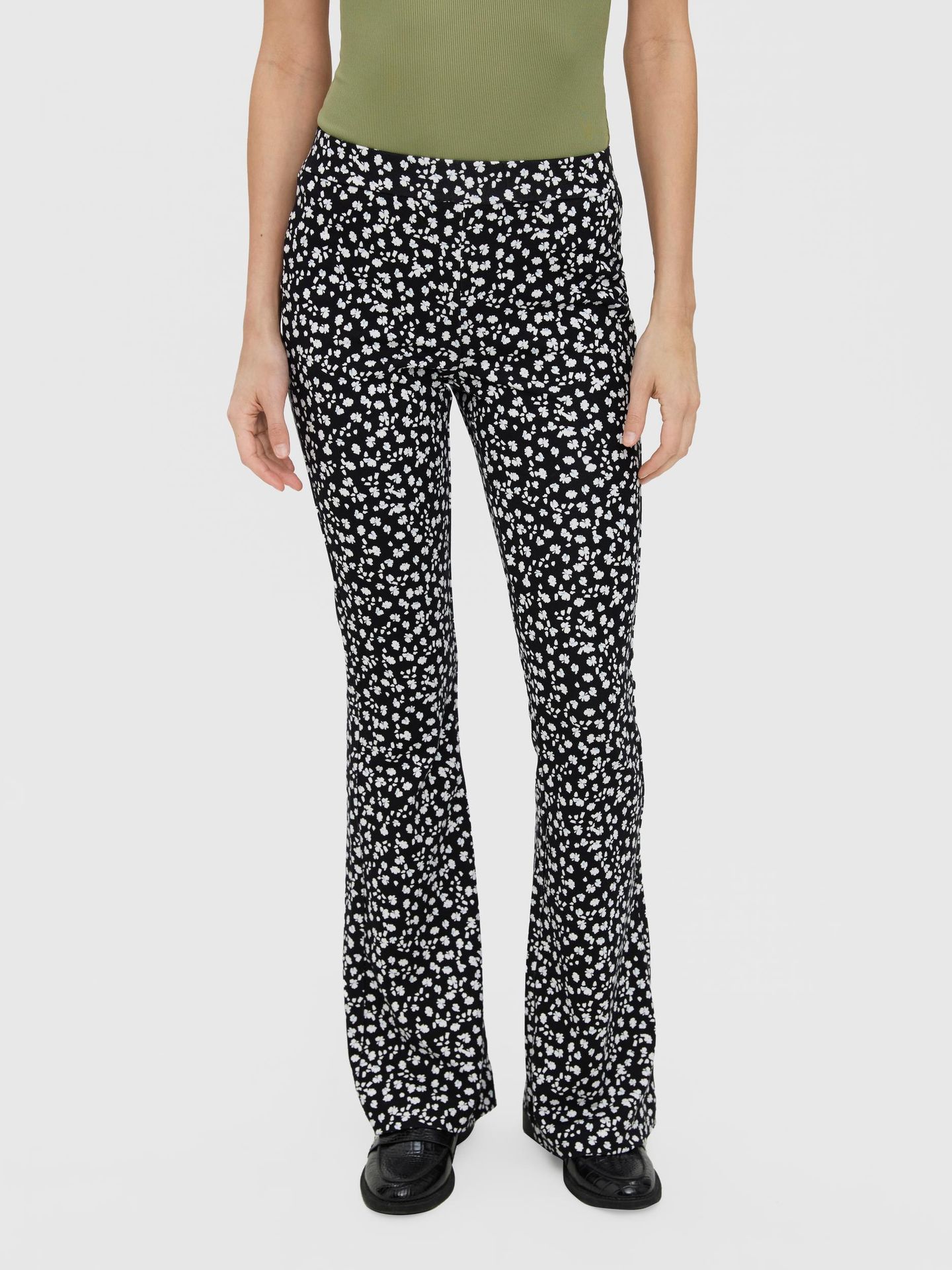 Vero Moda VMKAMMA NW FLARED JERSEY PRINT PANT - Black/MAJA S Black/MAJA SNOW WHITE 00095351-EKA26011400000159