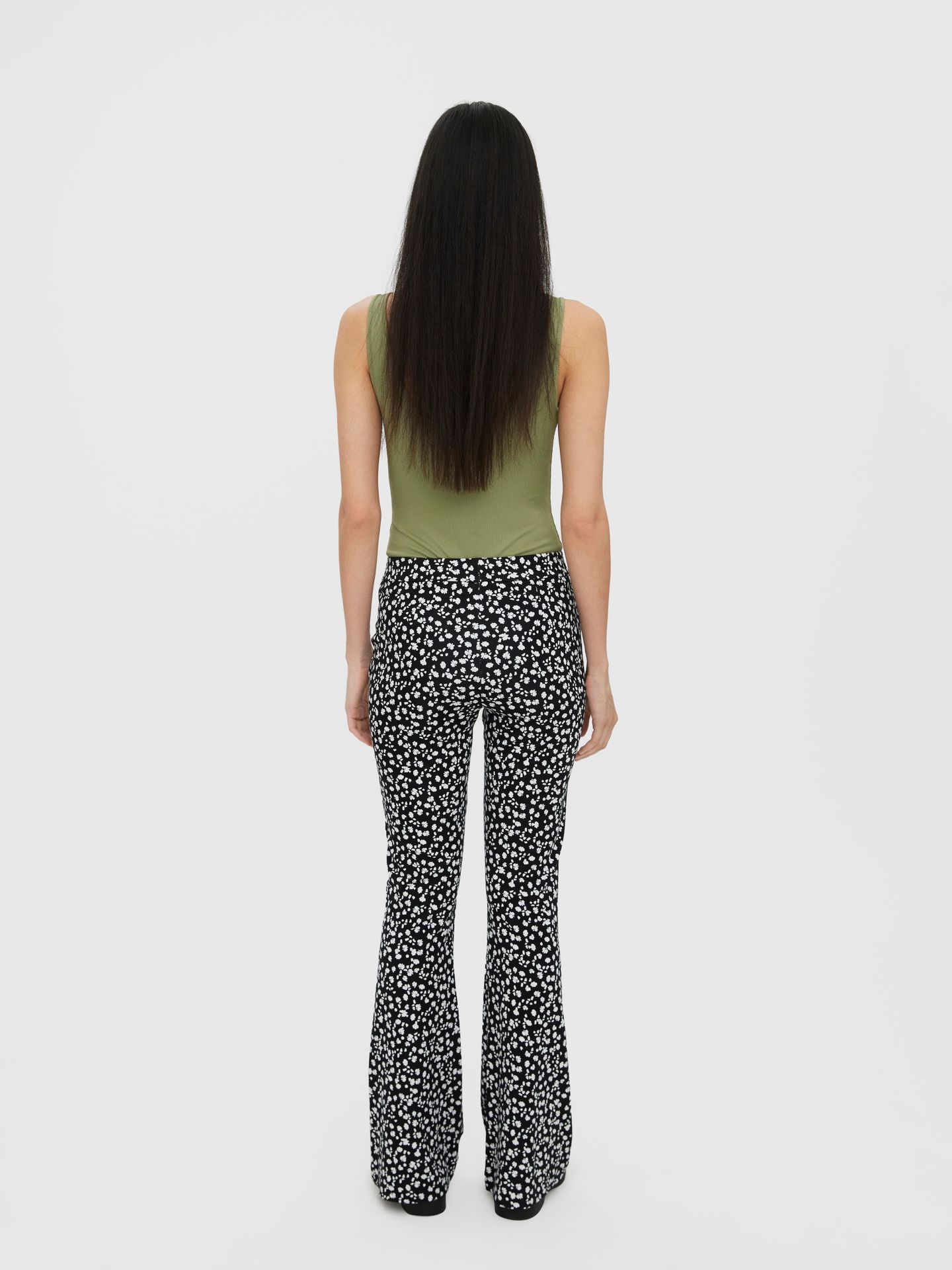 Vero Moda VMKAMMA NW FLARED JERSEY PRINT PANT - Black/MAJA S Black/MAJA SNOW WHITE 2900128099086