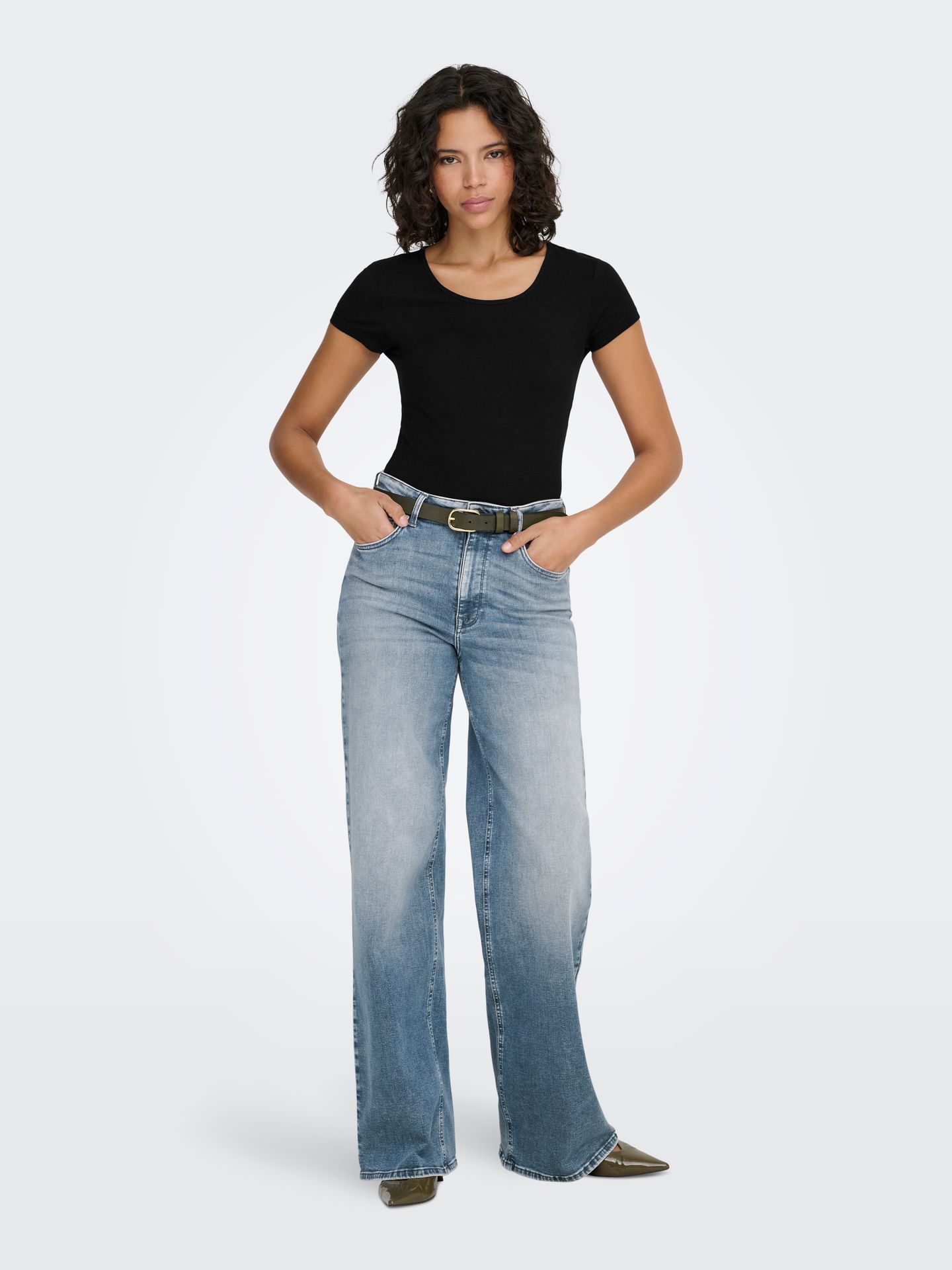 Only ONLLIVE LOVE LIFE S/S ONECK TOP NOO - Black Black 2900128492030