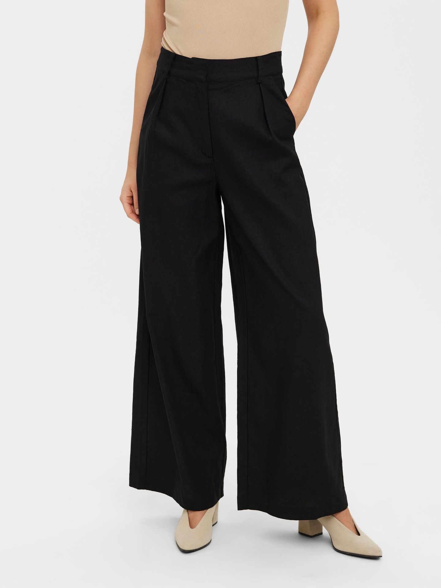 Vero Moda VMTRUE HW WIDE PANT WVN - Black Black 00095940-EKA26011400000025