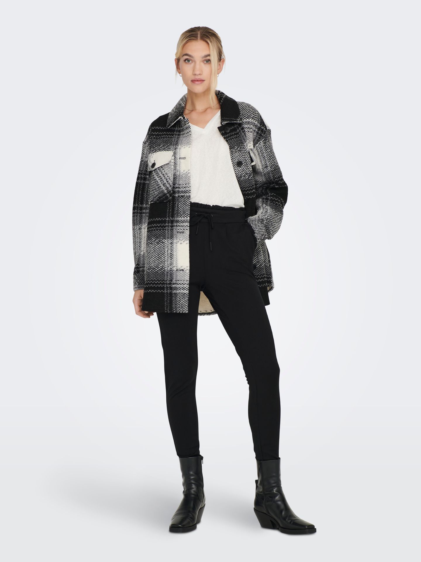 Only ONLBRITT SHACKET CC OTW - Black/Cloud Dancer Black/With Clara Leo 2900129271047