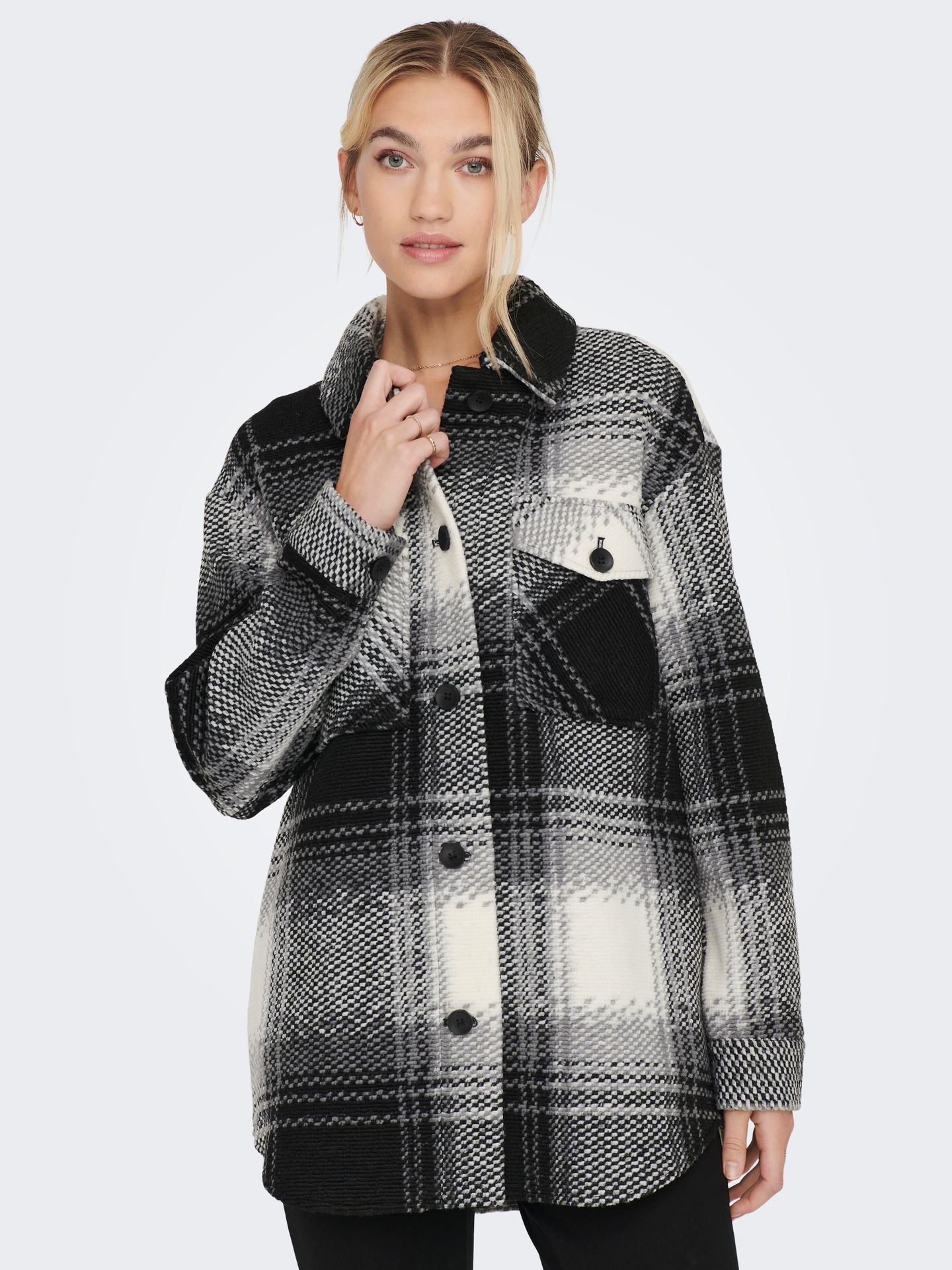 Only ONLBRITT SHACKET CC OTW - Black/Cloud Dancer Black/With Clara Leo 2900129271047