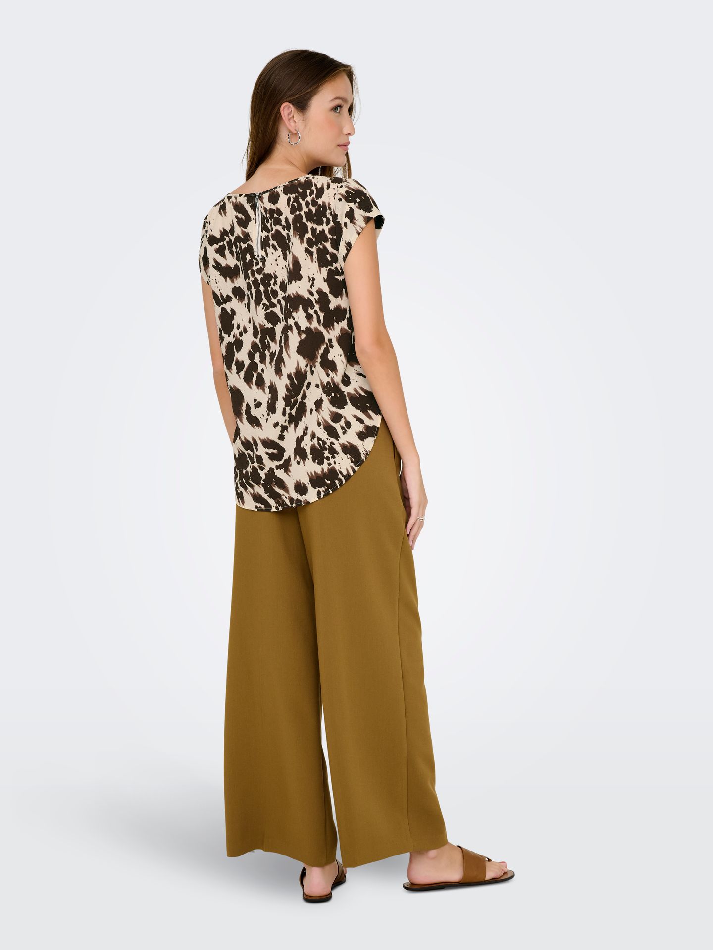 Only ONLVIC S/S AOP TOP NOOS PTM Black/Splassed cow 2900158403037