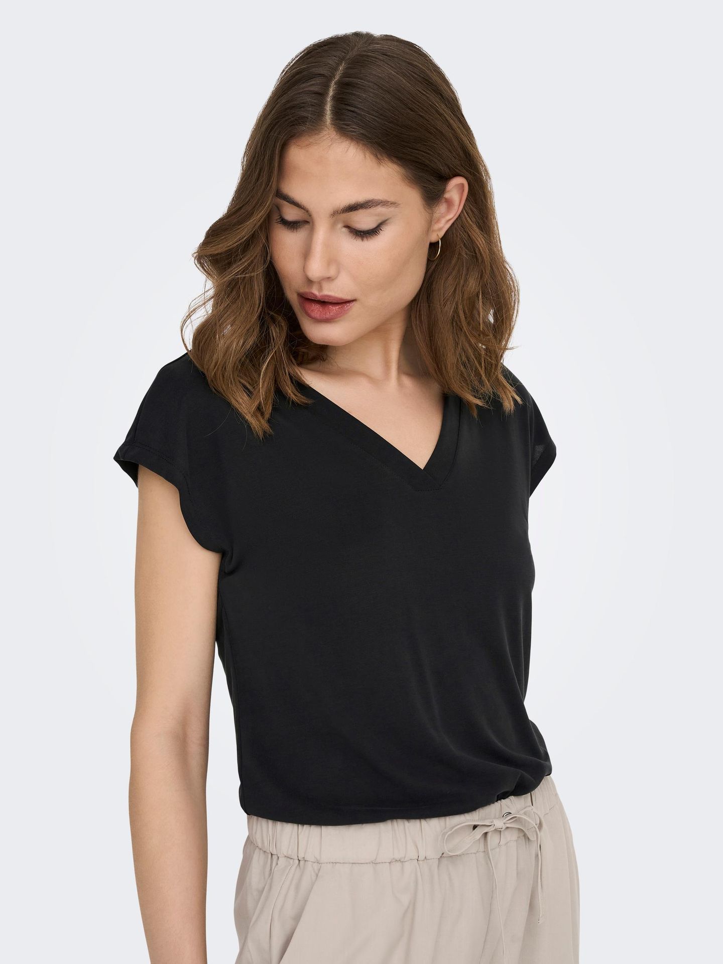 Only ONLFREE S/S MODAL V-NECK TOP JRS NO Black 2900135915034