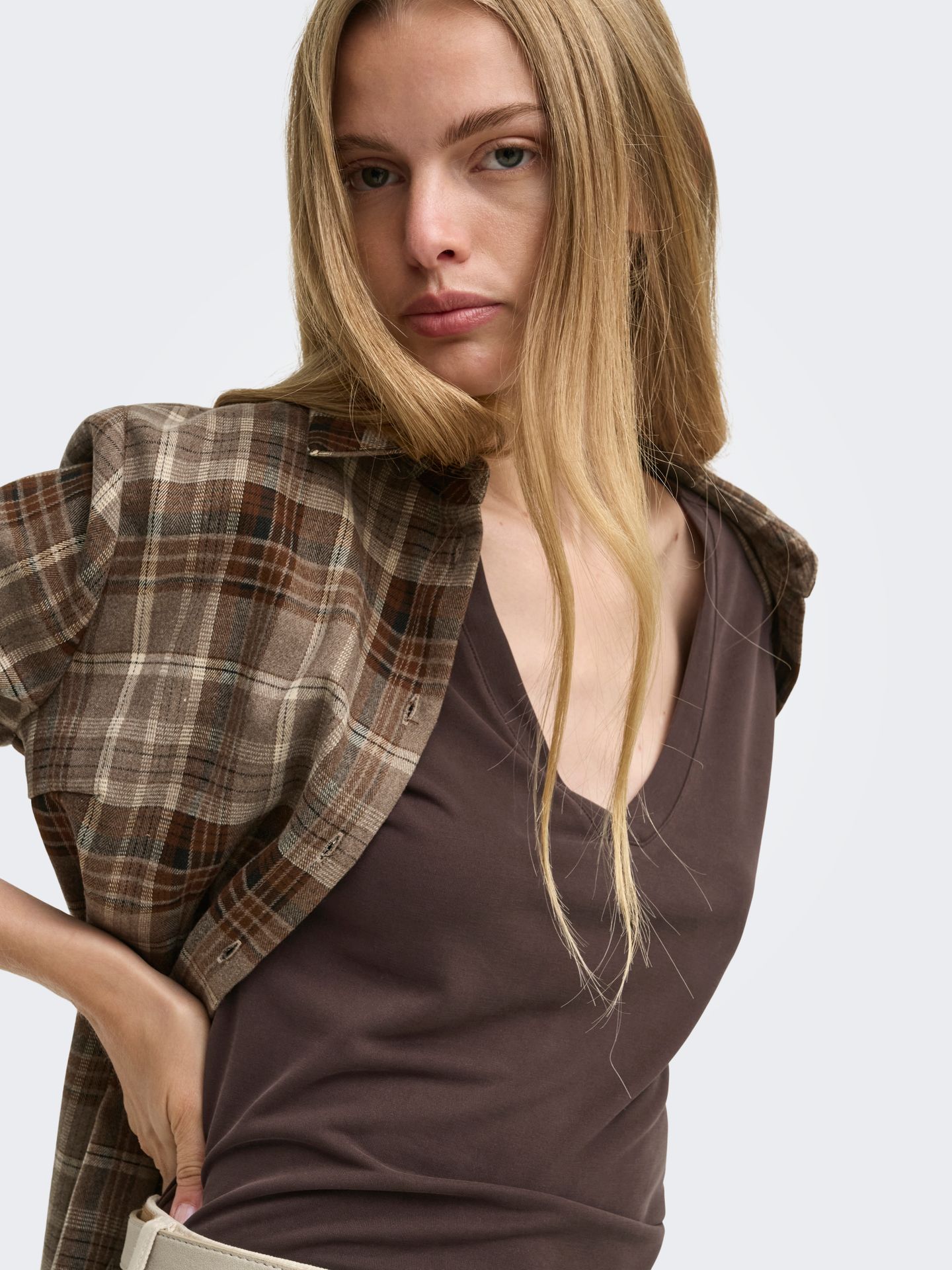 Only ONLFREE S/S MODAL V-NECK TOP JRS NO Coffee Bean 2900168176044