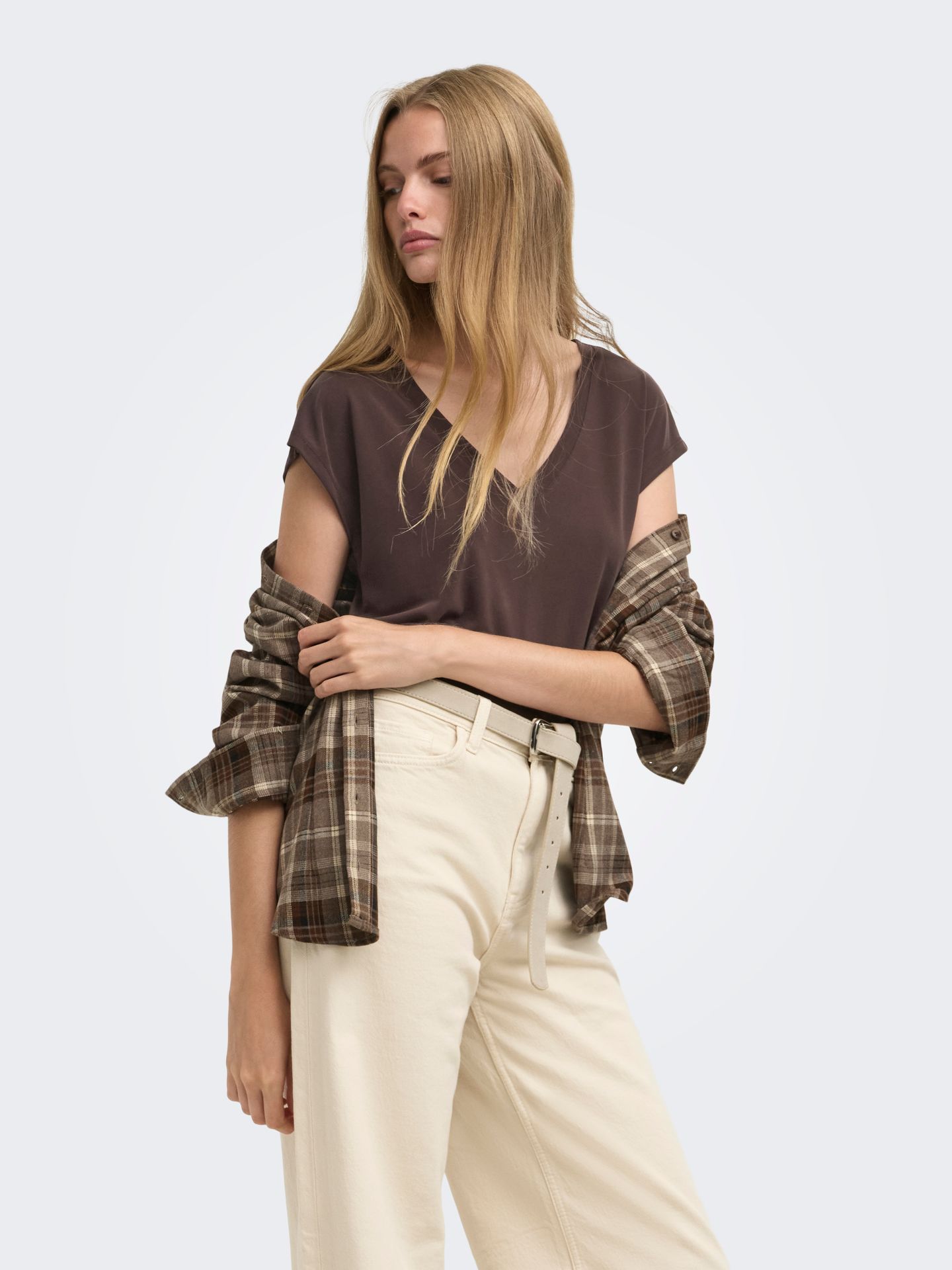 Only ONLFREE S/S MODAL V-NECK TOP JRS NO Coffee Bean 2900168176044