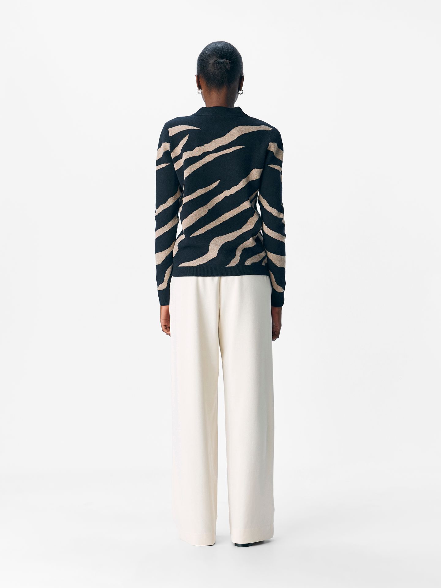 Object OBJRAY L/S  KNIT PULLOVER AOP NOOS Black/Desert taupe tiger graphic 2900159672012