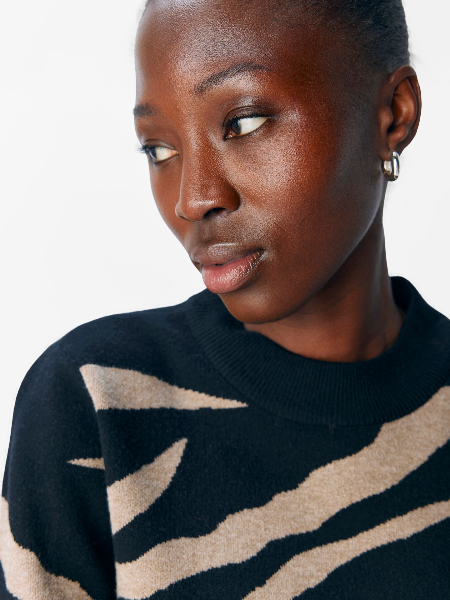 Object OBJRAY L/S  KNIT PULLOVER AOP NOOS Black/Desert taupe tiger graphic 2900159672012