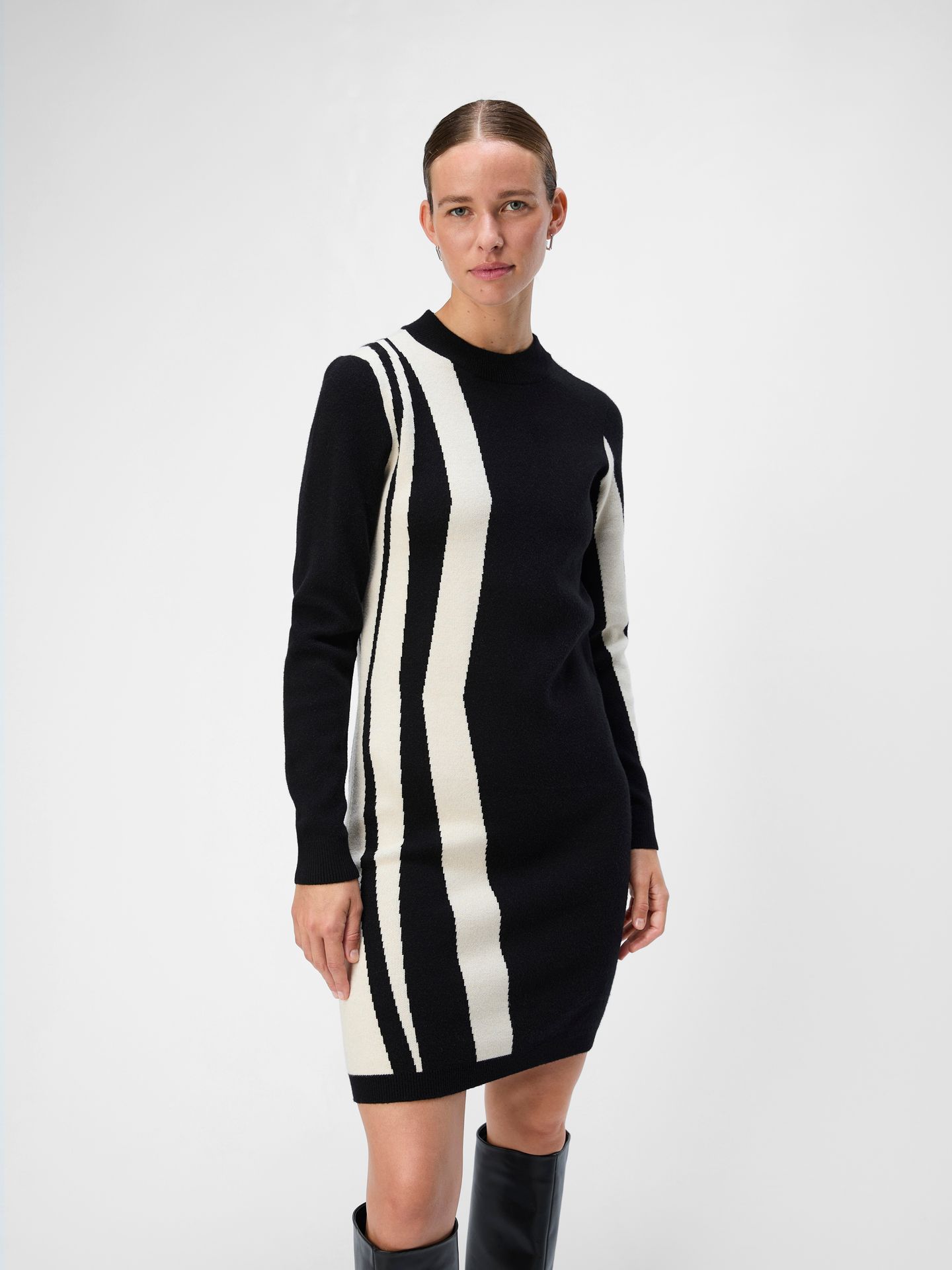 Object OBJRAY L/S  KNIT DRESS AOP NOOS Black/Sandshell vertical stripes 00102481-EKA22000400000076