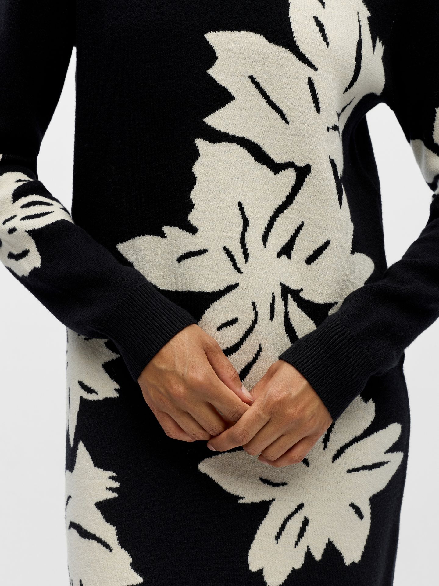 Object OBJRAY L/S  KNIT DRESS AOP NOOS Black/Sandshell big flower 2900169559013