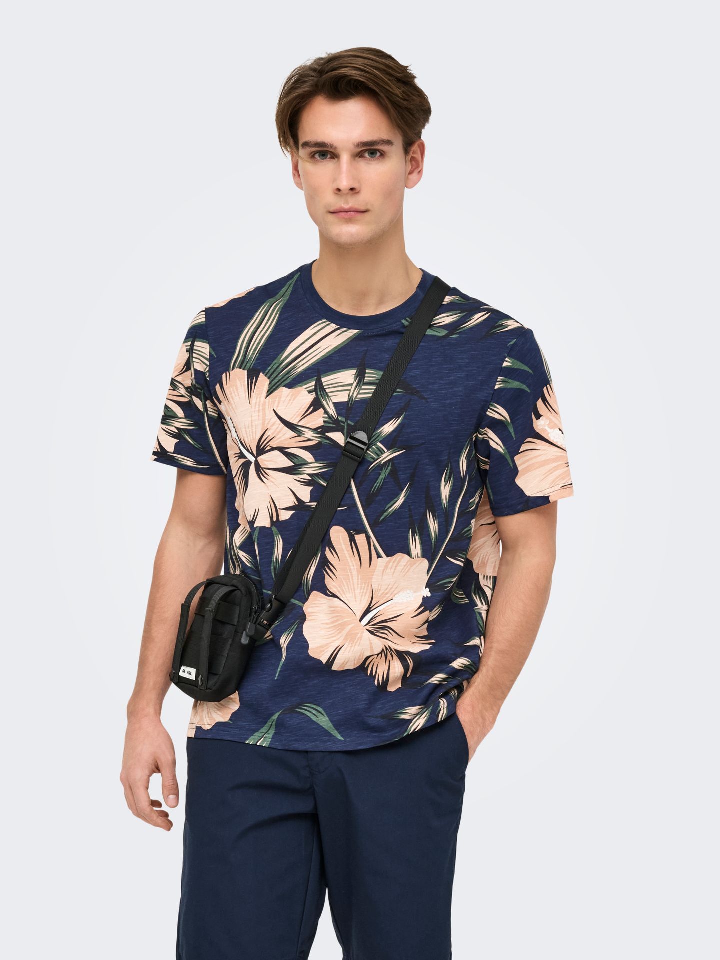 Only & Sons ONSKLOP REG SS FLORAL TEE NOOS Navy Blazer/LILY 2900154416055