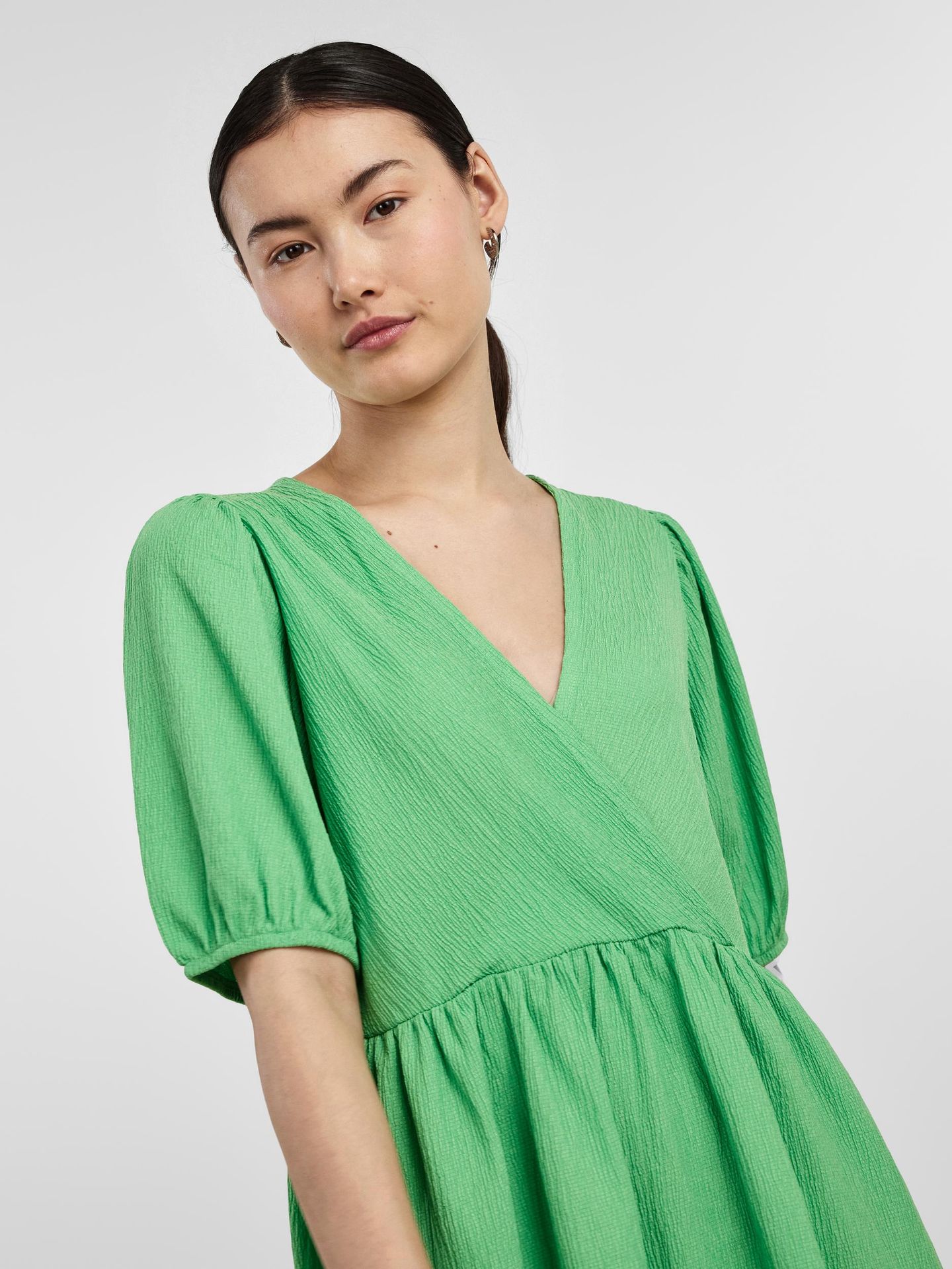 Pieces PCLUNA SS V-NECK SHORT DRESS SA BC Irish Green 00103110-EKA26011400001362