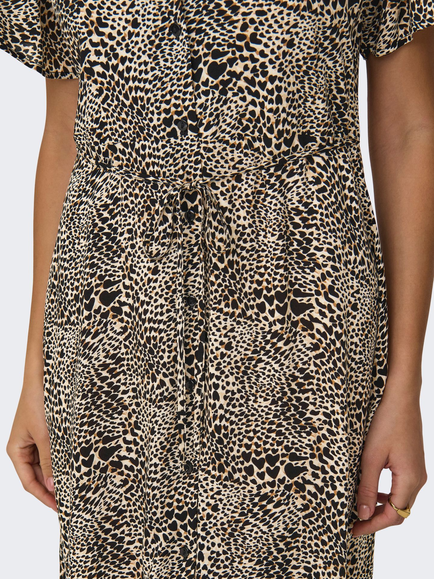 Only ONLEVIDA S/S SHORT DRESS WVN NOOS Pumice Stone/ALMA HEART LEO 2900156970029