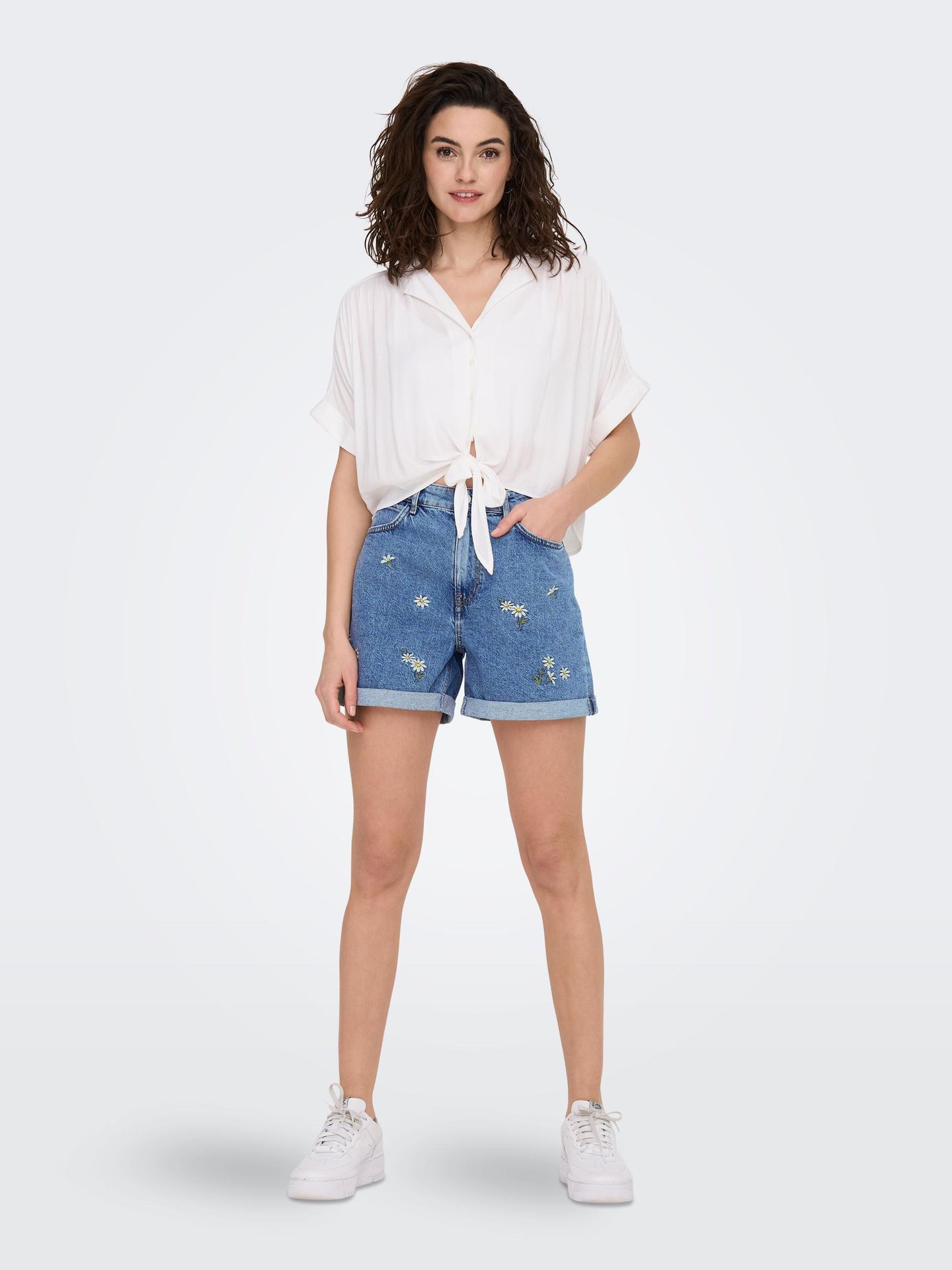 Only ONLPAULA LIFE S/S TIE SHIRT WVN NOO White 2900138663017