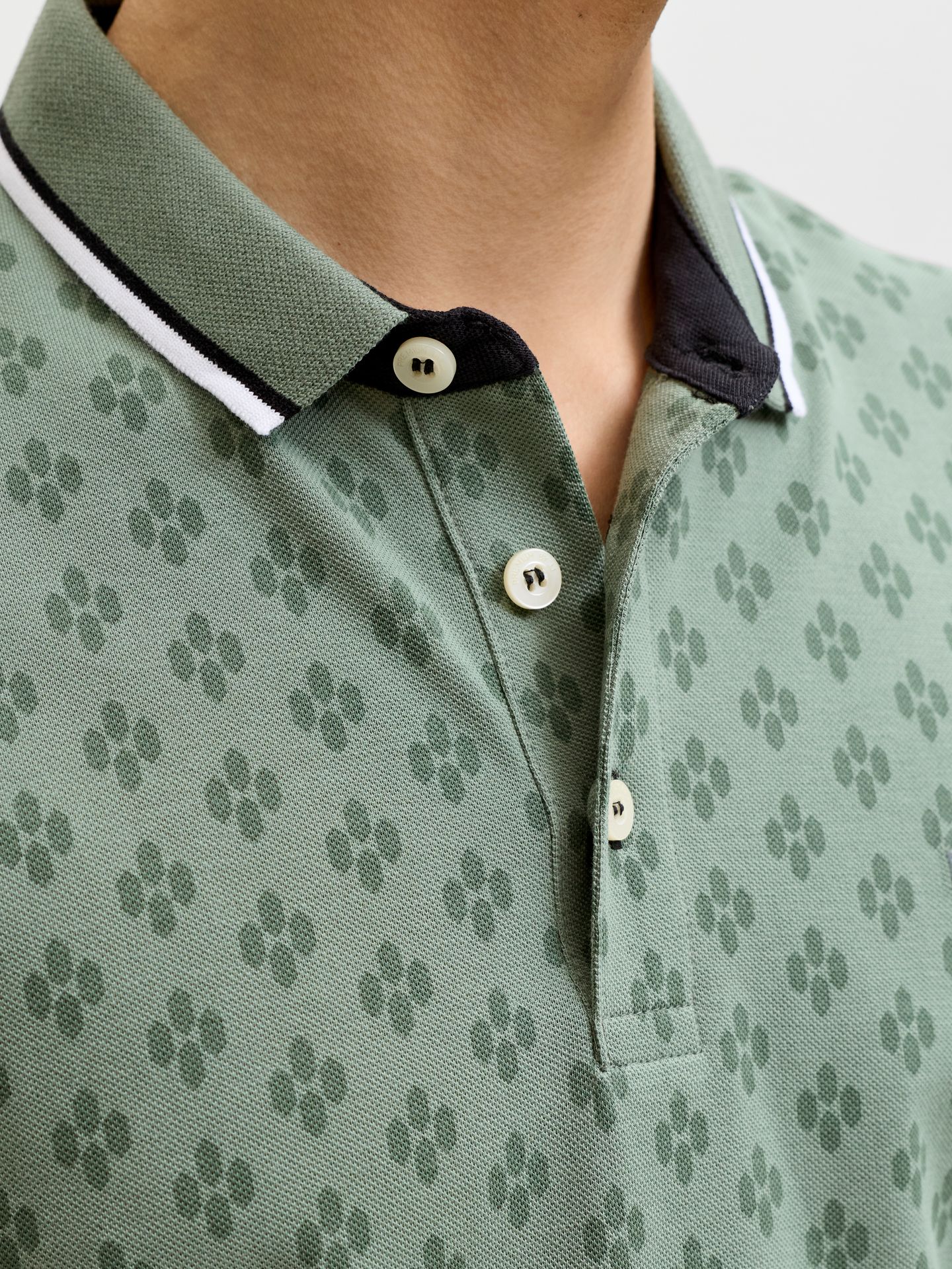 Jack & Jones JPRPAULOS PLAY AOP BLU. SS POLO Laurel Wreath 2900165939055