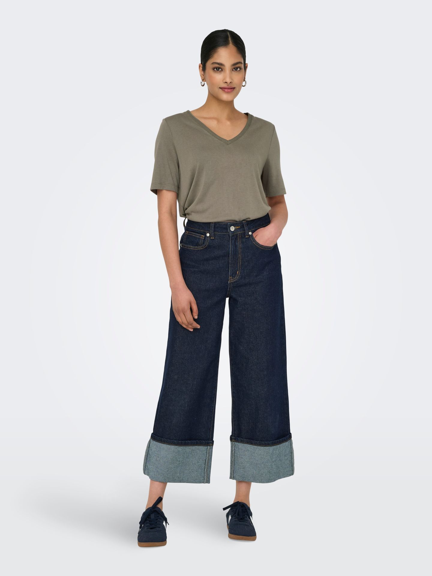 Only ONLELISE S/S V-NECK TOP JRS Walnut 2900156135046 Only ONLELISE S/S V-NECK TOP JRS Walnut 2900156135046