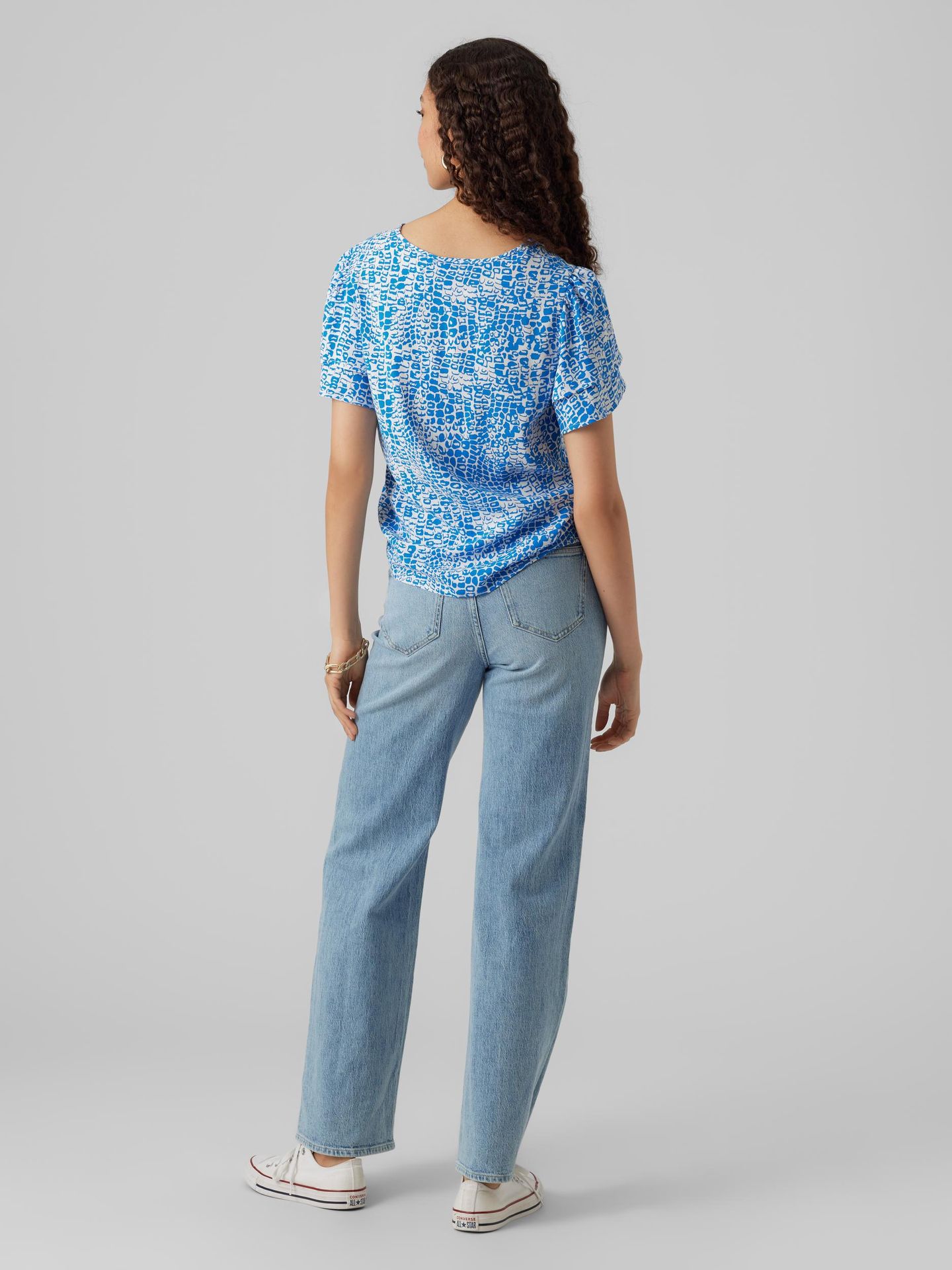 Vero Moda VMULIPPA S/S V-NECK TOP WVN BTQ Skydiver/UTILLA 2900139787019