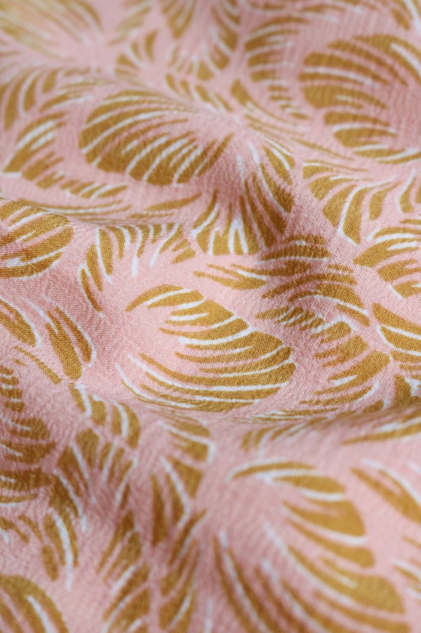 Lofty Manner Top Jamie 759 peach leaves print 2900139999061