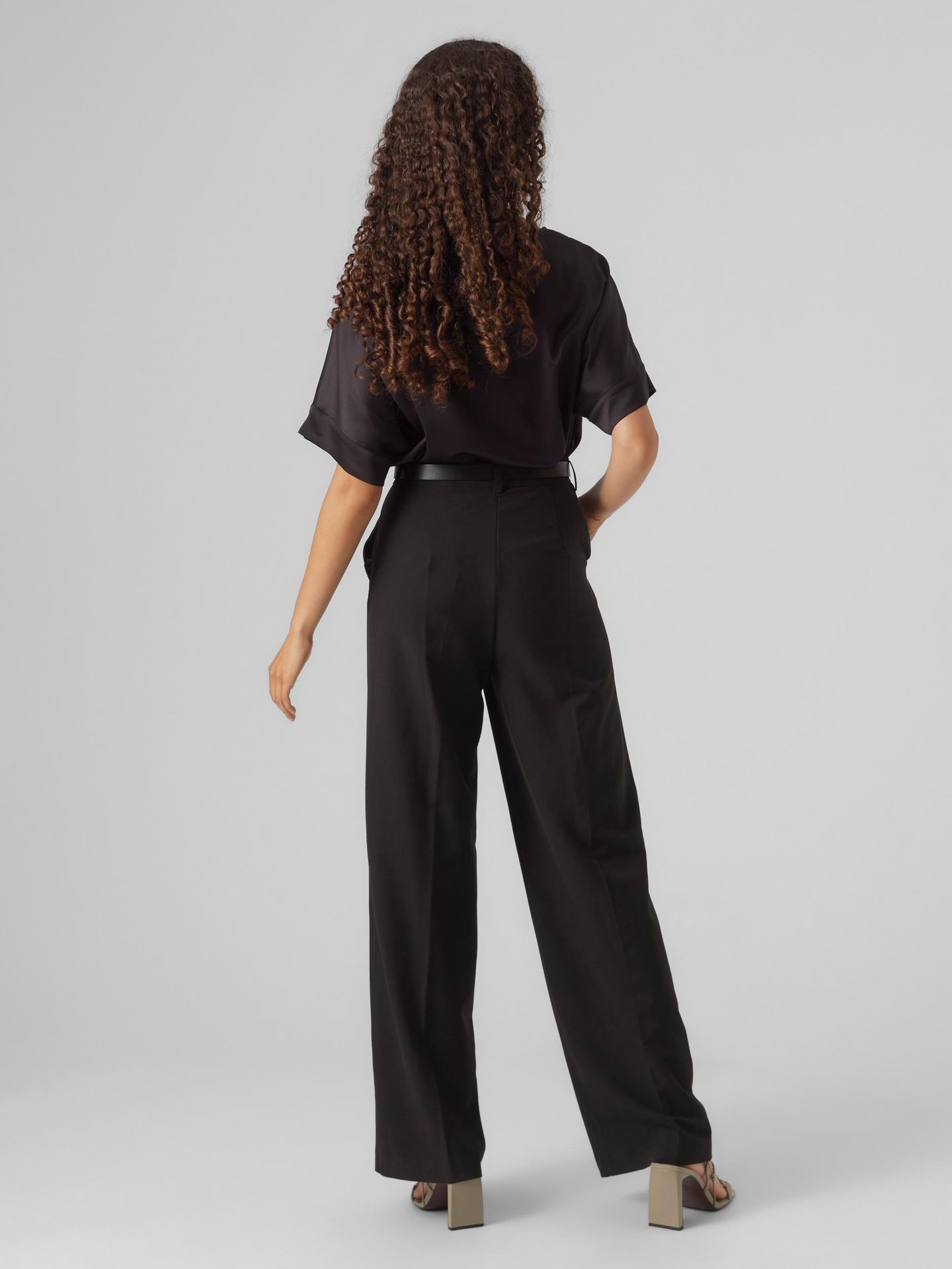 Vero Moda VMMERLE 2/4 O-NECK TOP WVN GA NOOS Black 2900140718026