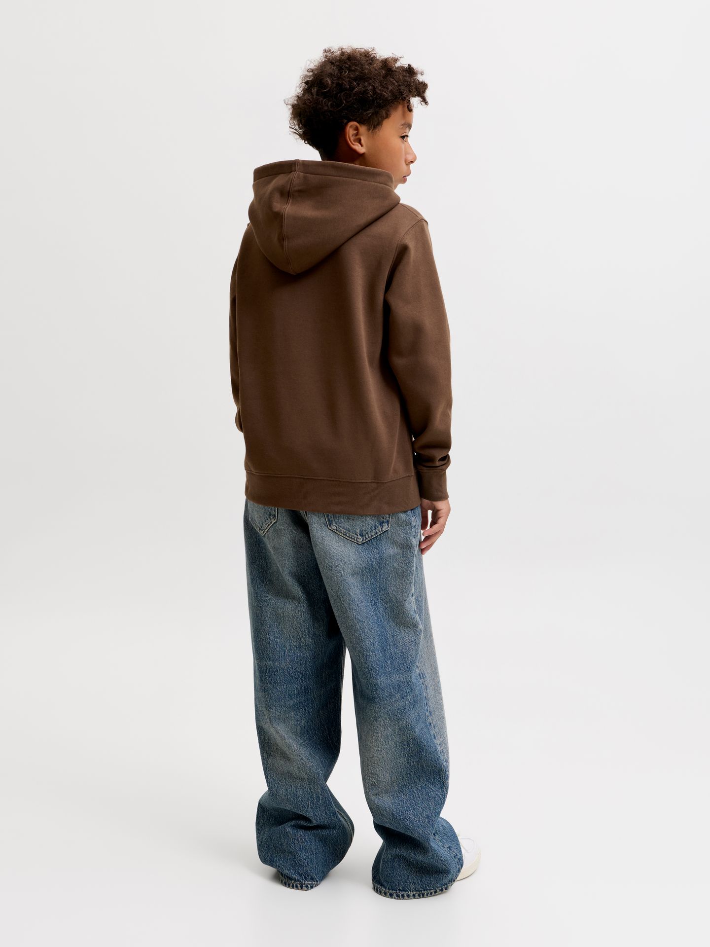 Jack & Jones JJESTAR JJ SWEAT HOOD NOOS JNR Cocoa 2900167891030