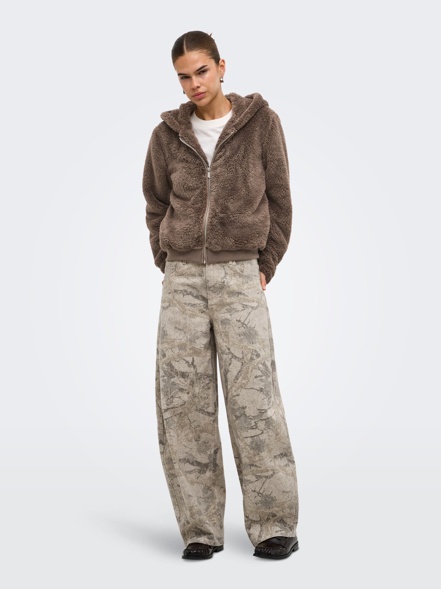 Only ONLNEWANNA CONTACT SHERPA JACKET CC Walnut 2900168719012