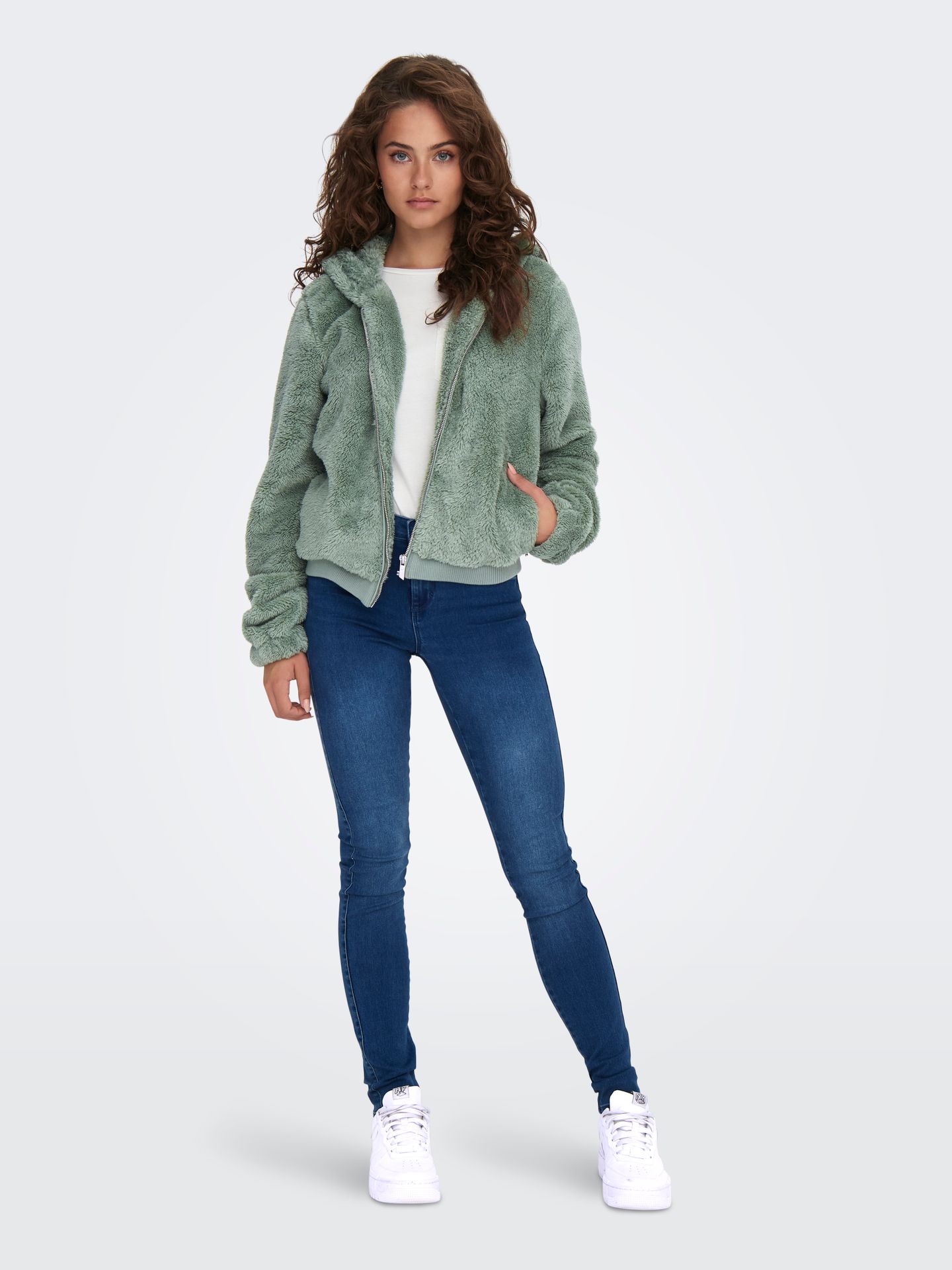 Only ONLNEWANNA CONTACT SHERPA JACKET CC Lily Pad 2900159916017 Only ONLNEWANNA CONTACT SHERPA JACKET CC Lily Pad 2900159916017