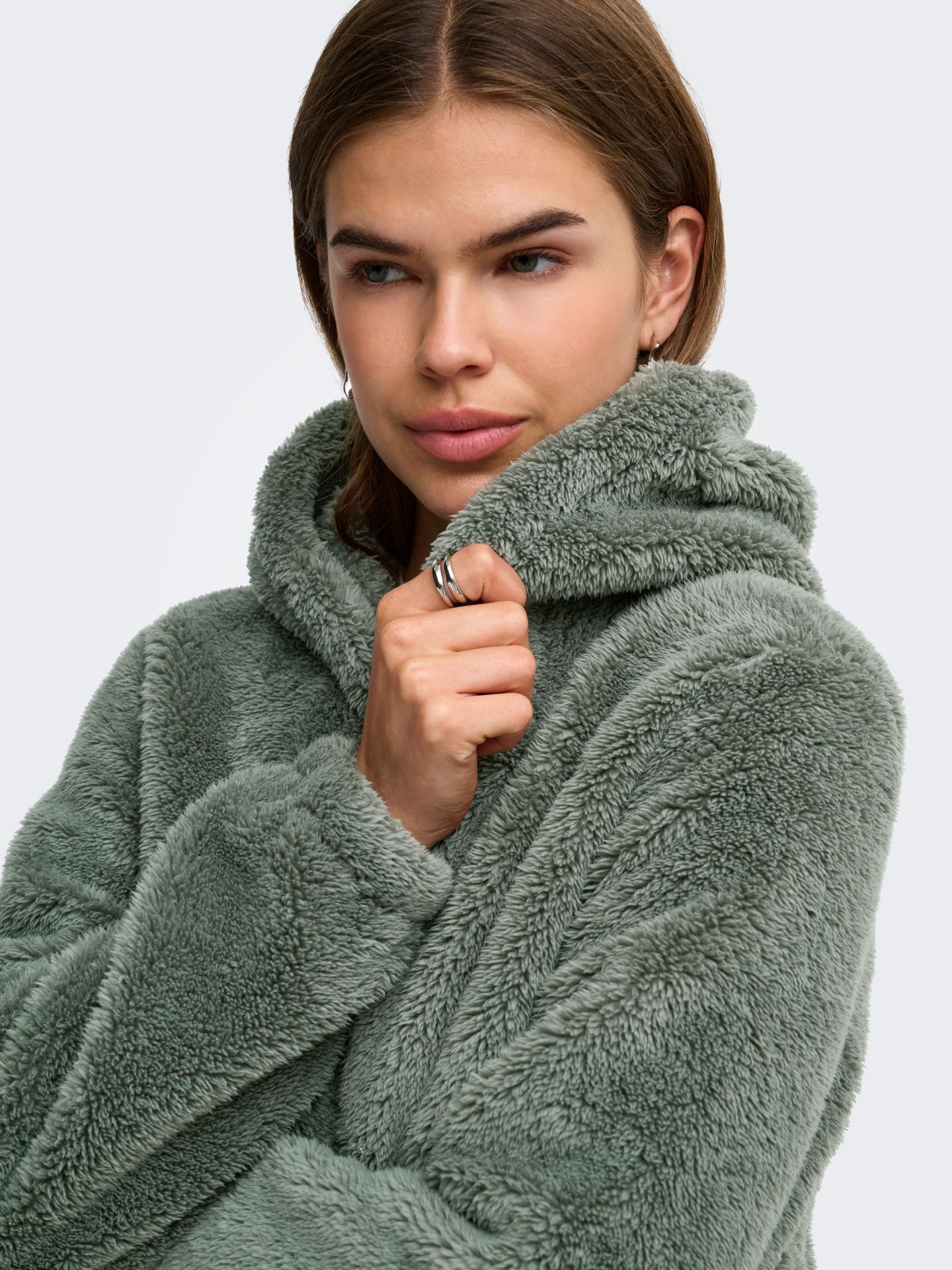 Only ONLNEWANNA CONTACT SHERPA JACKET CC Castor Gray 2900168721053