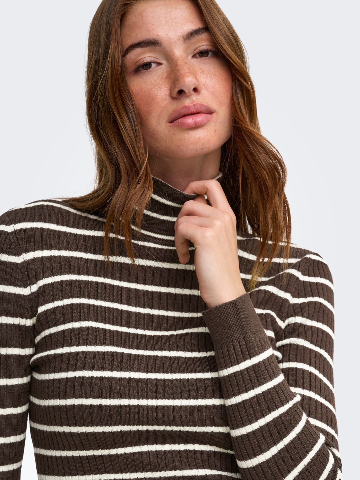 Only ONLKAROL L/S ROLLNECK PULLOVER KNT Coffee Bean/Black heart 2900169483042