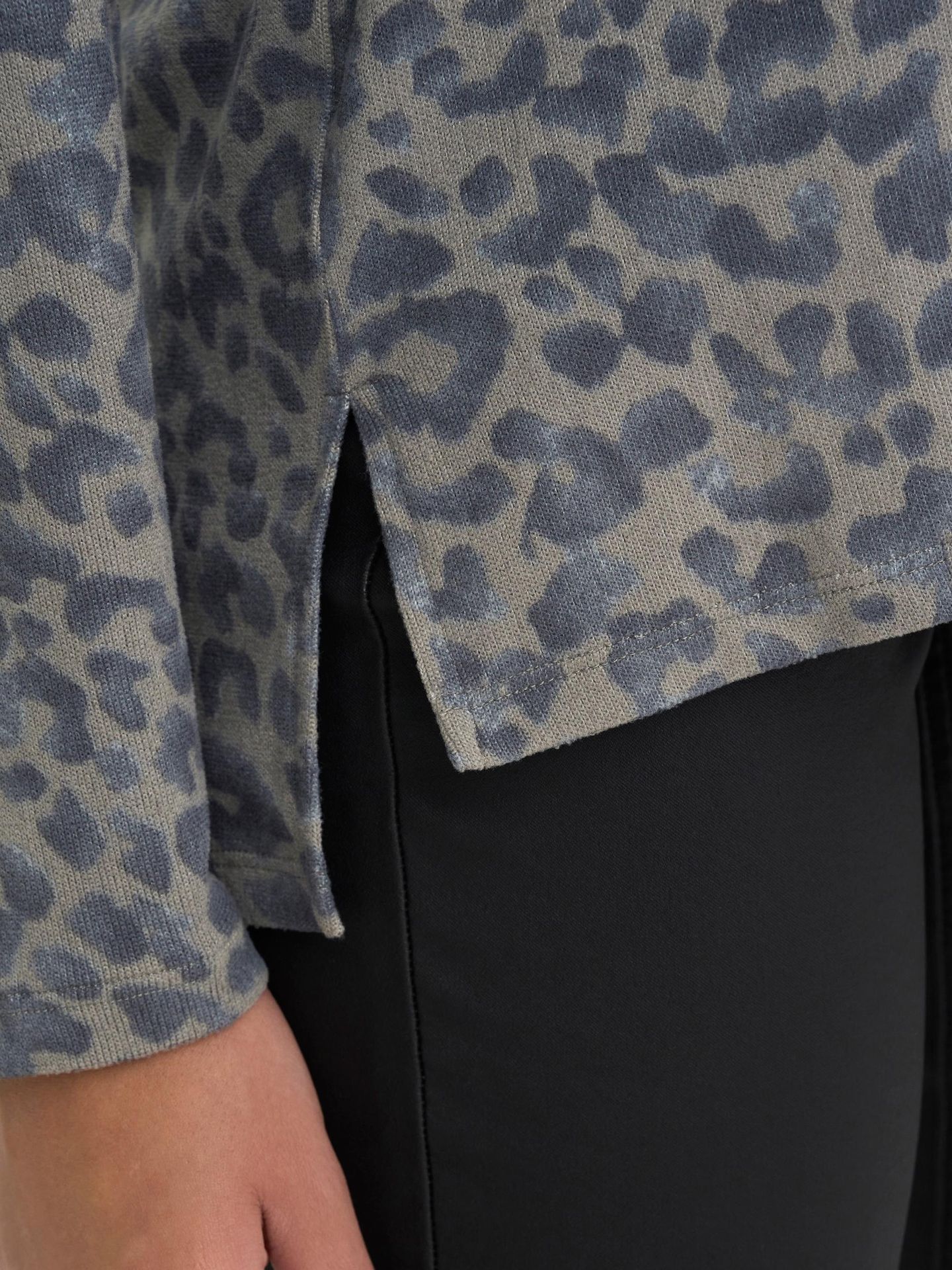 Only ONLANA L/S AOP TOP CC JRS Steeple Gray/Black leo 2900141723036