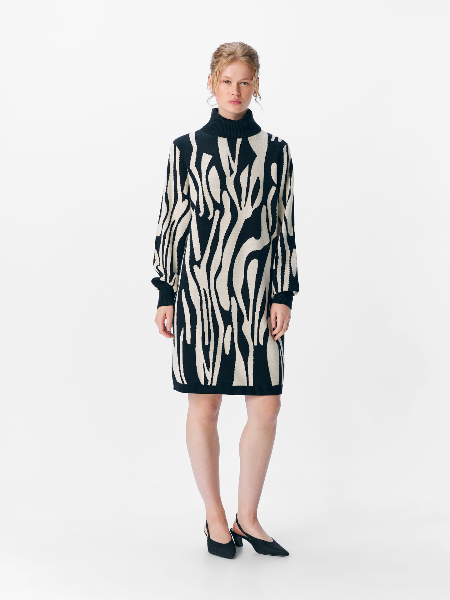 Object OBJRAY L/S KNIT ROLLNECK DRESS AOP Black/SANDSHELL ANIMAL 2900159573029