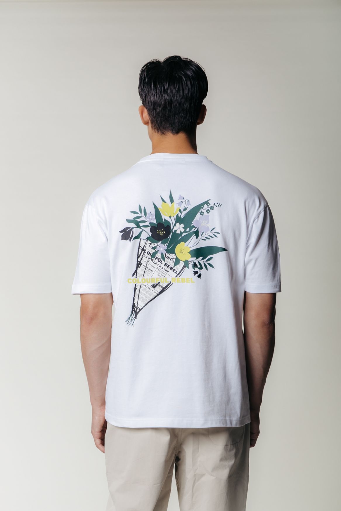 Colourful Rebel Flower Bouquet Basic Tee 110 white 2900145968037