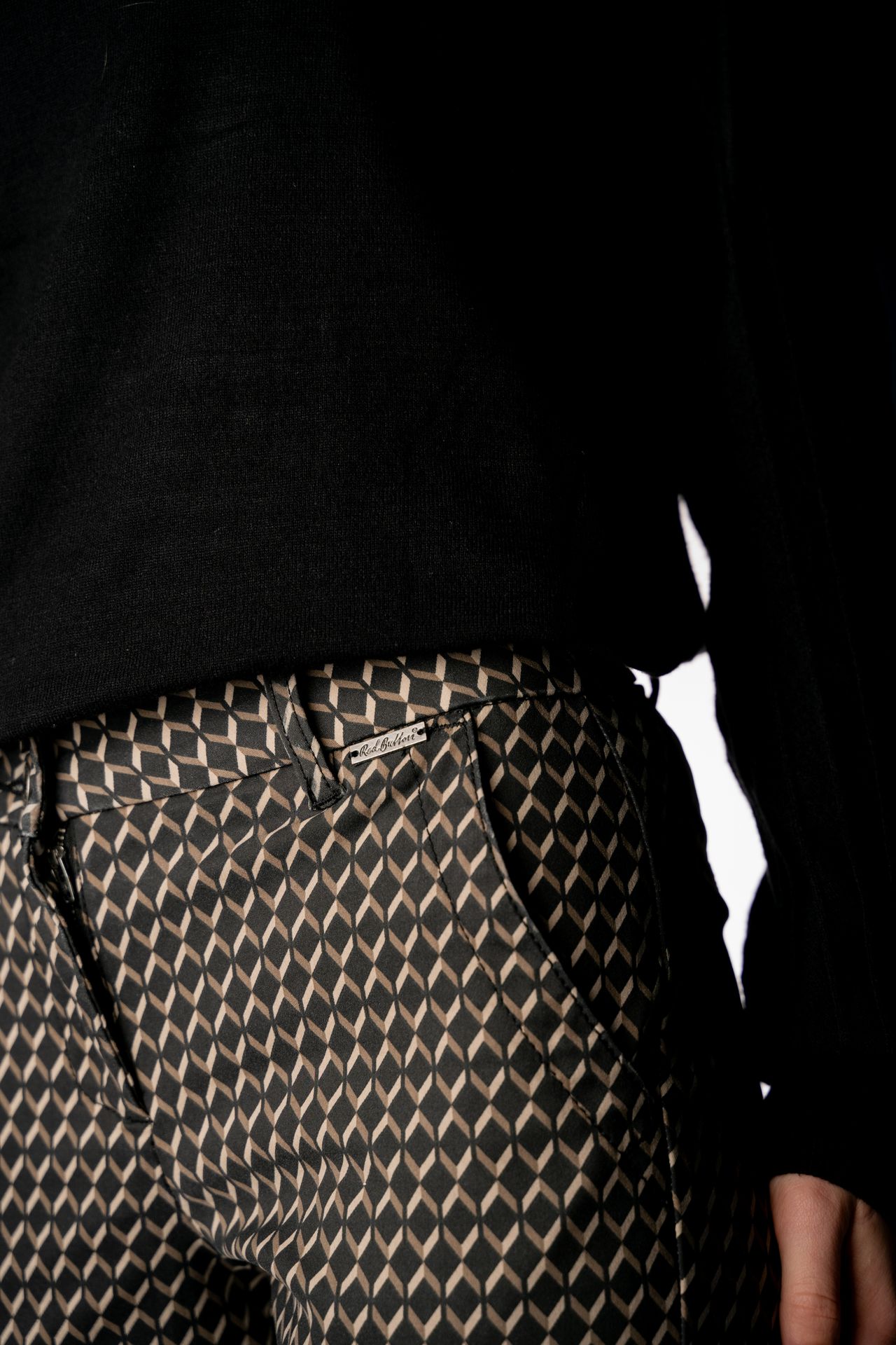 Red Button Diana fancy print black1 2900146360038