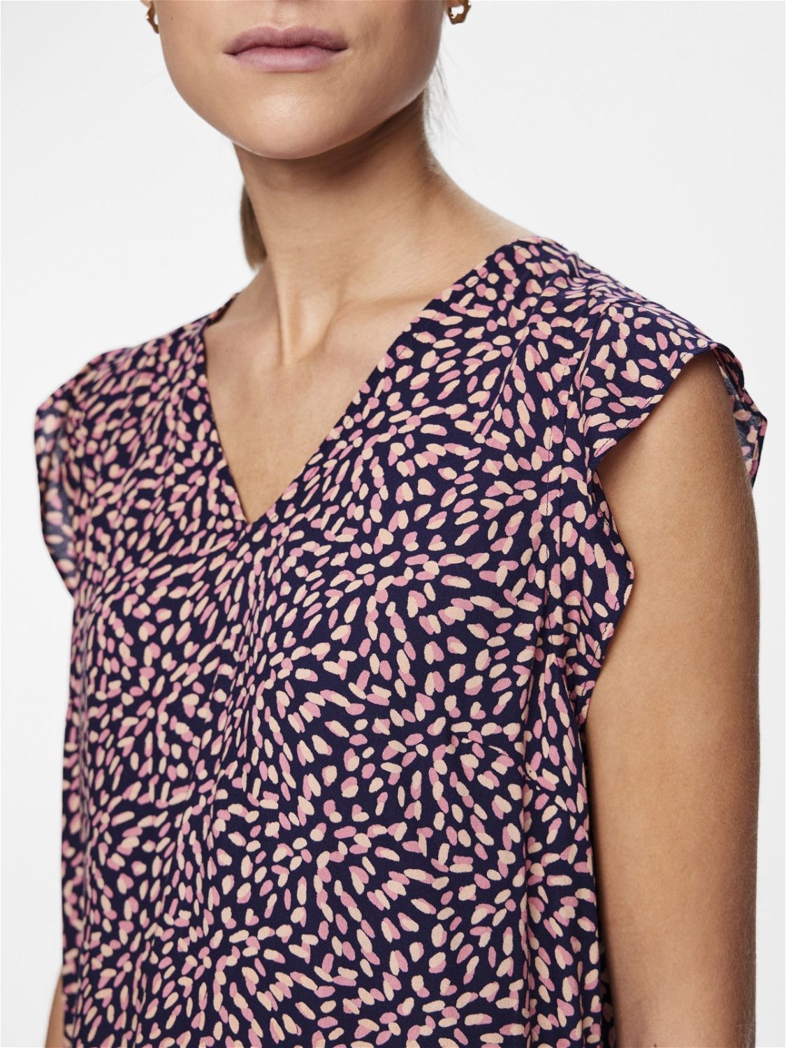 Pieces PCNYA SL V-NECK TOP BC Maritime Blue/Graphic 2900147106024