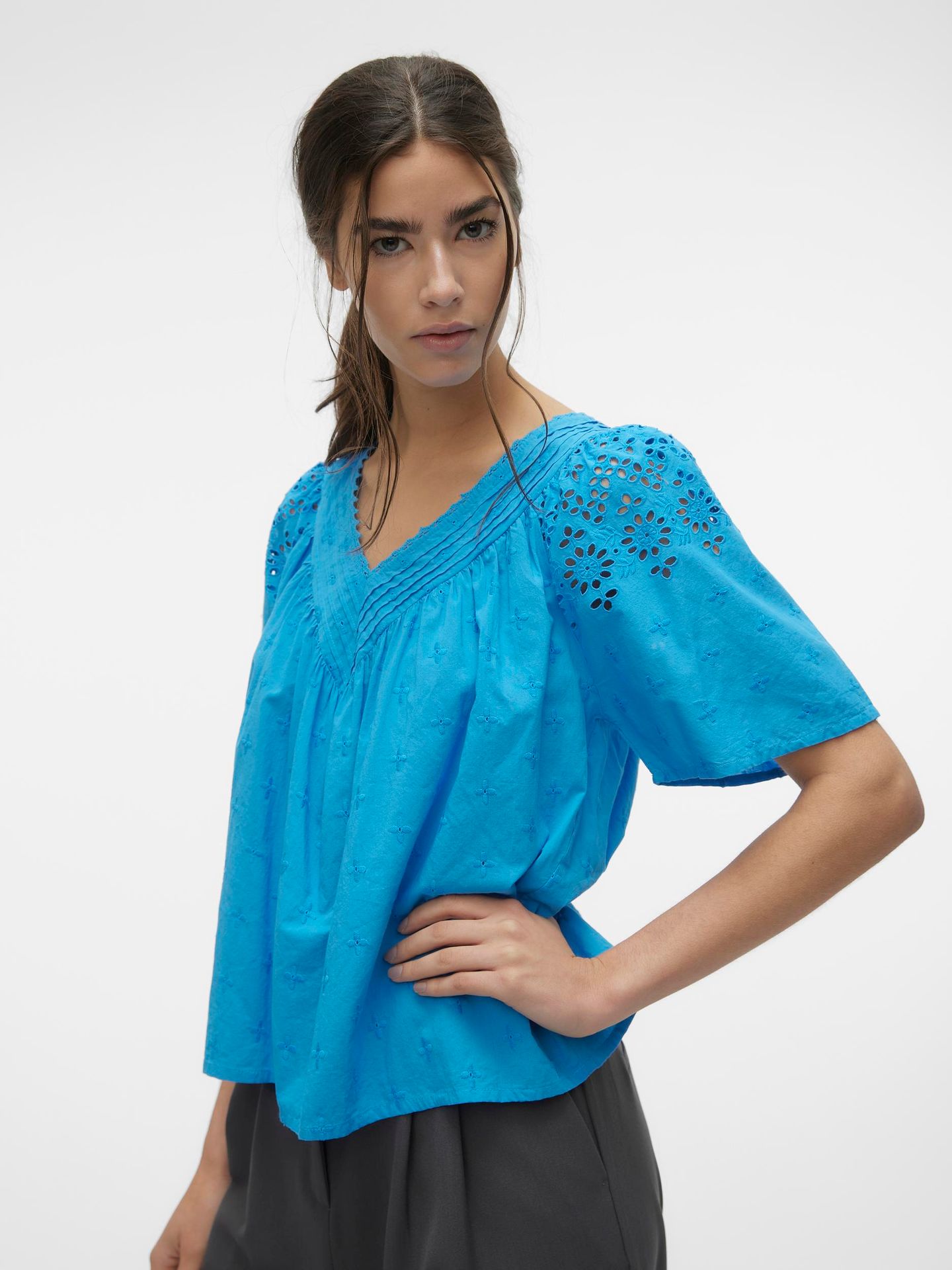 Vero Moda VMKAFFA S/S V-NECK TOP WVN BTQ Ibiza Blue 2900147149021