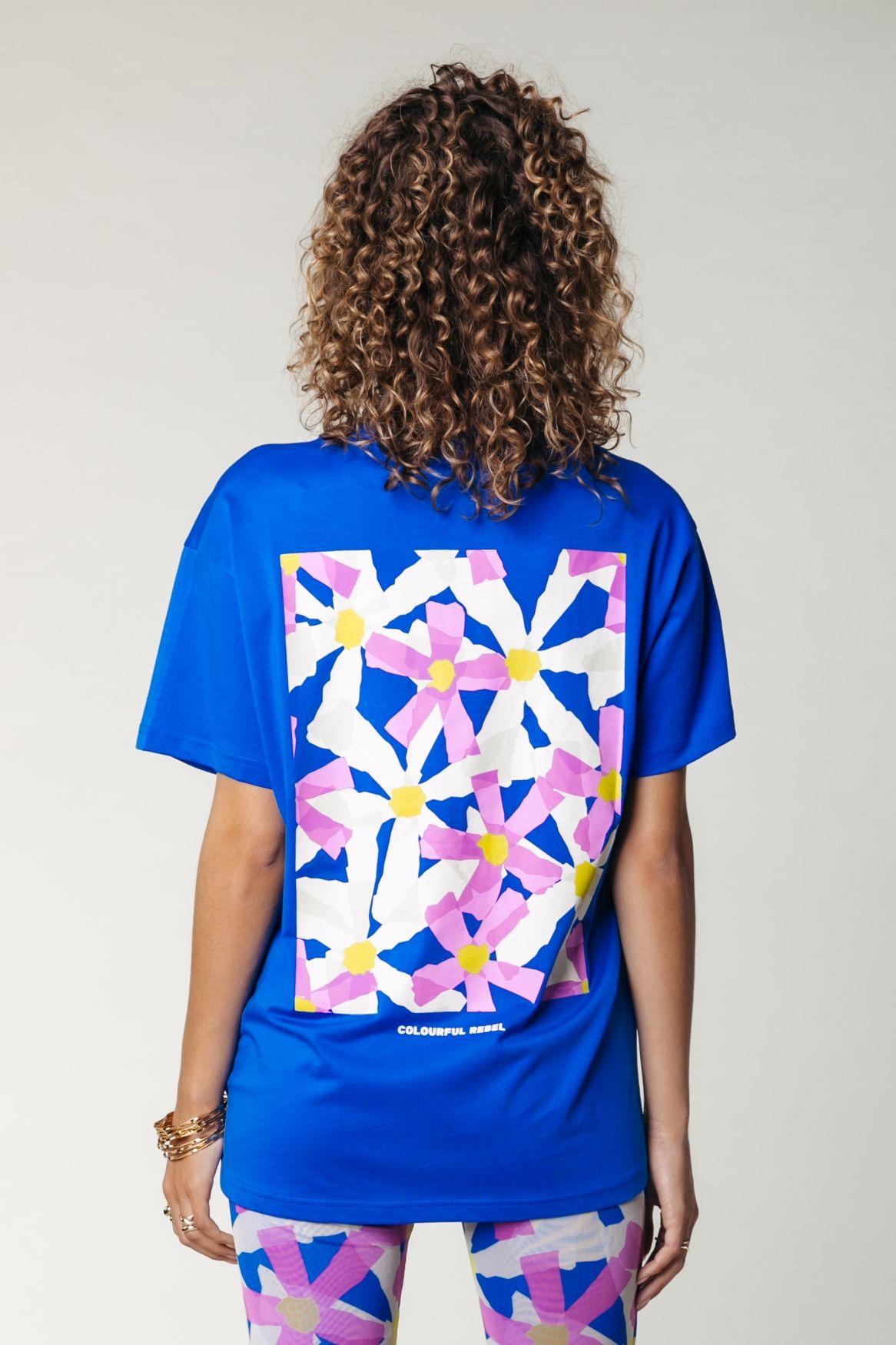 Colourful Rebel Flowers Square Boxy Tee 580 bold blue 2900147787063