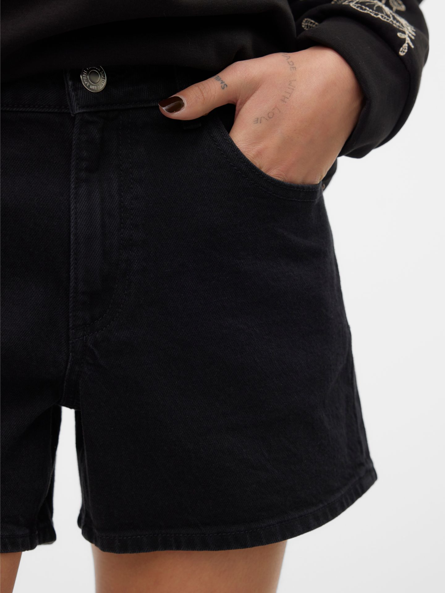 Vero Moda VMTESS MR SHORT DNM SHORTS MIX GA N Black Denim 2900155625012