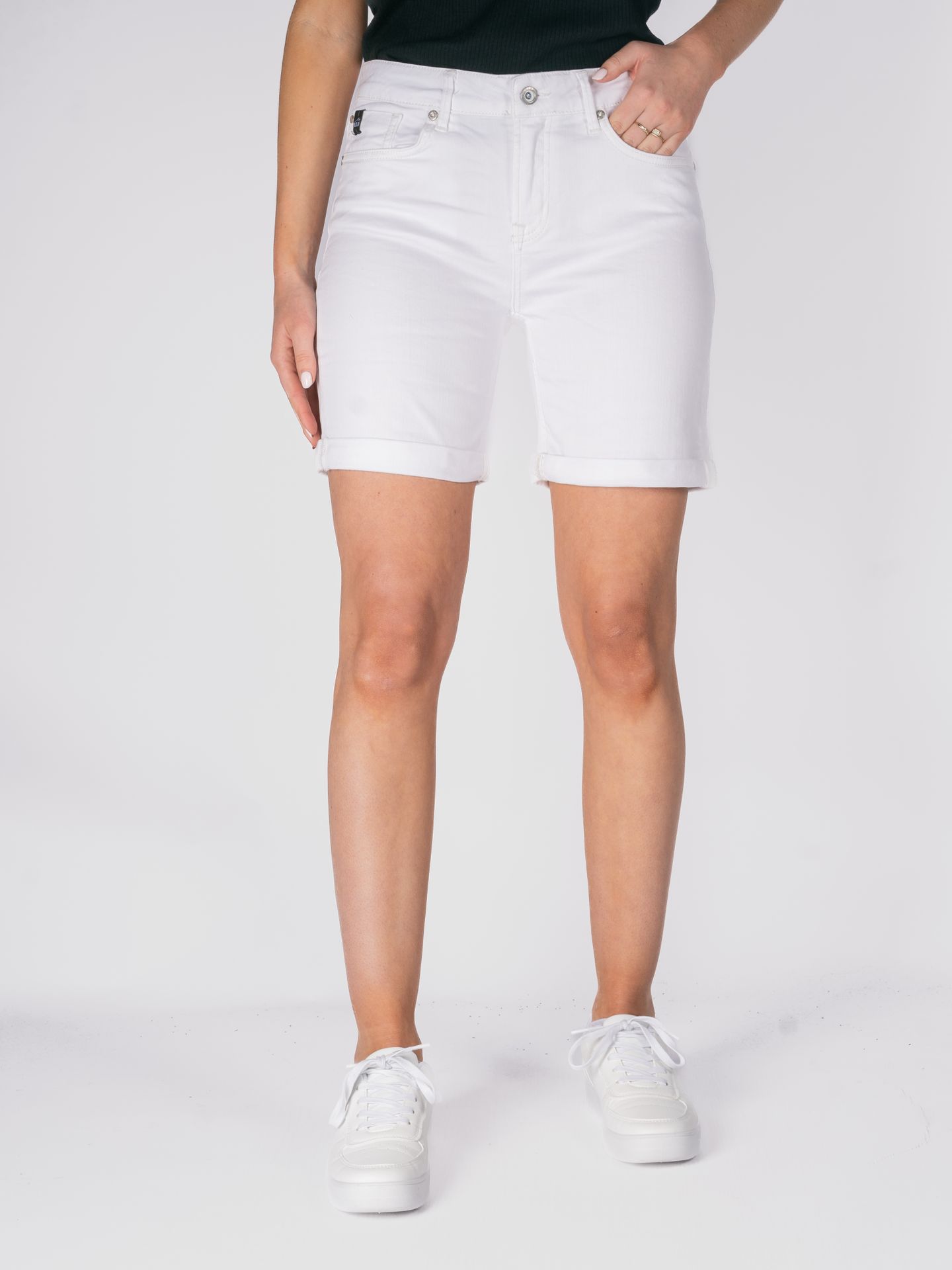 Miracle of Denim Lucky shorts Off White 2900148020053