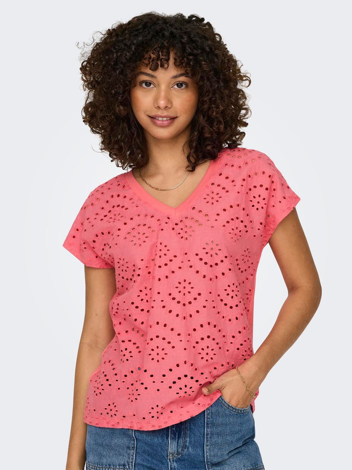 Only ONLLULU LIFE S/S V-NECK TOP BOX JRS Coral Paradise/Broderie anglais 2900148024044