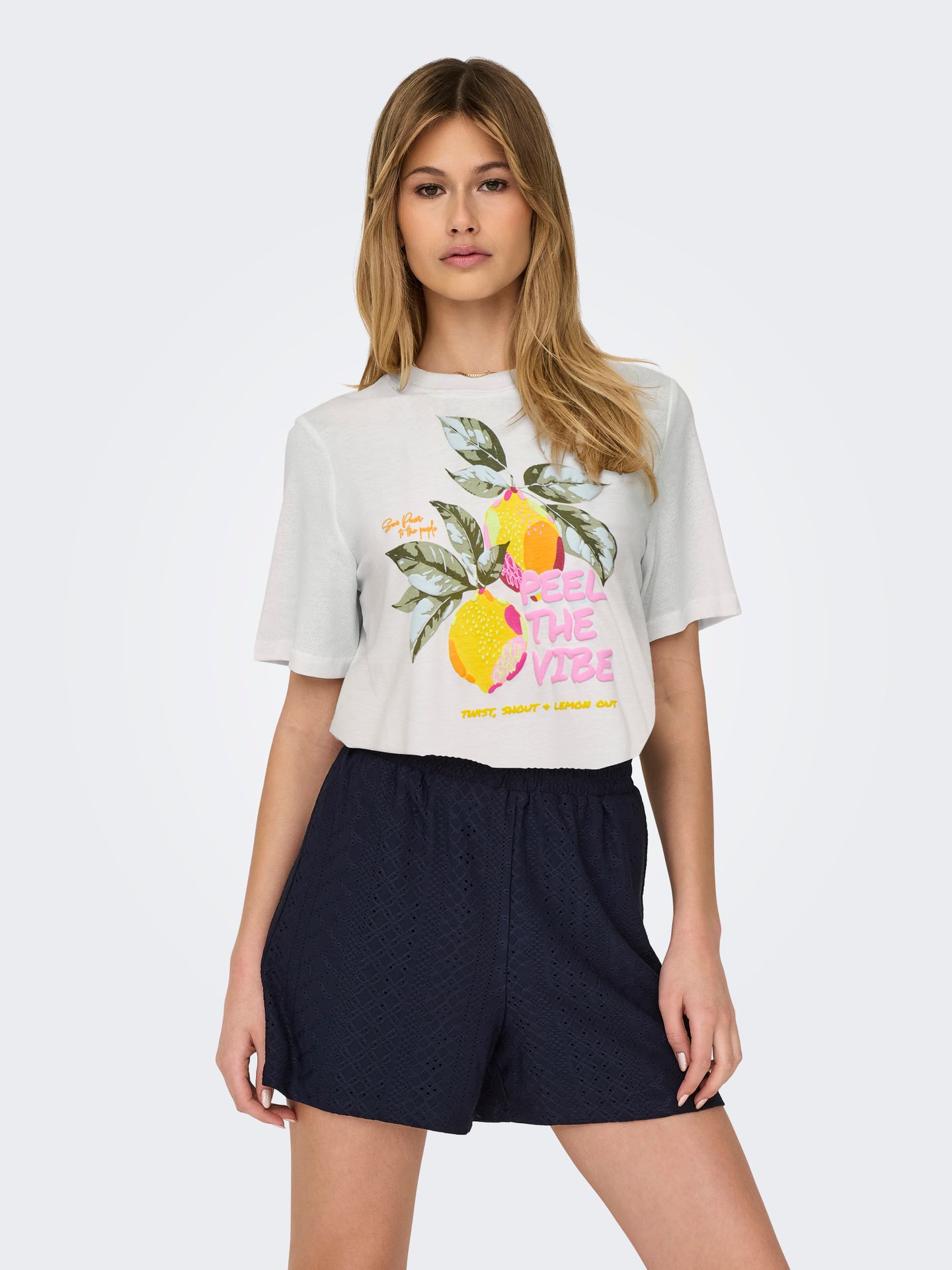 Only ONLBLINIS LIFE S/S FRUIT TOP BOX JR Cloud Dancer/Pomegranate 00108799-EKA26011400000362
