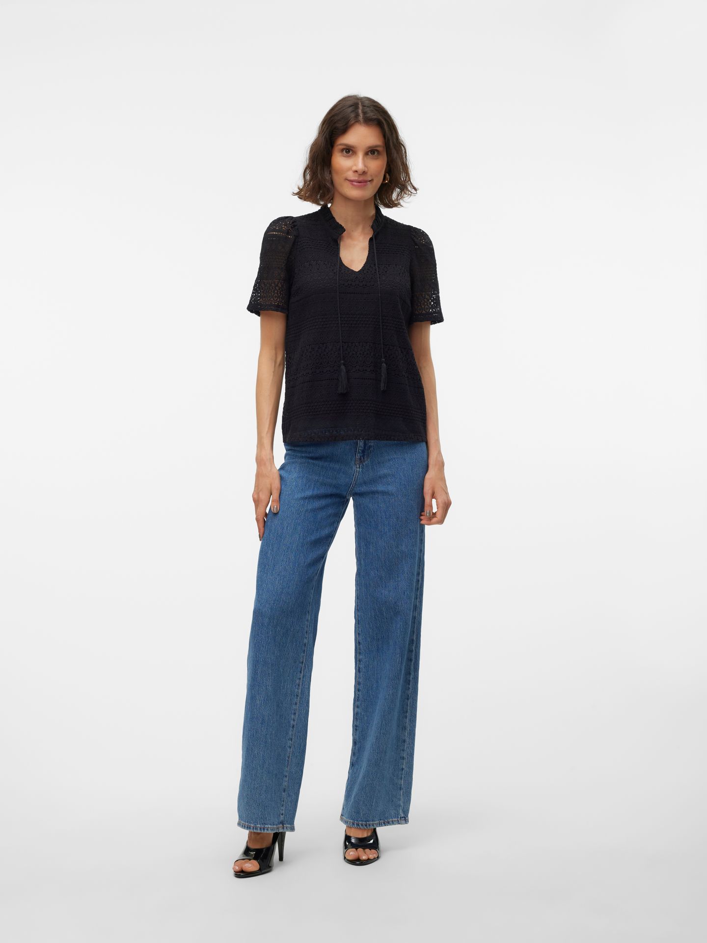 Vero Moda VMHONEY LACE S/S TASSEL TOP WVN GA Black/COATED 2900155677011