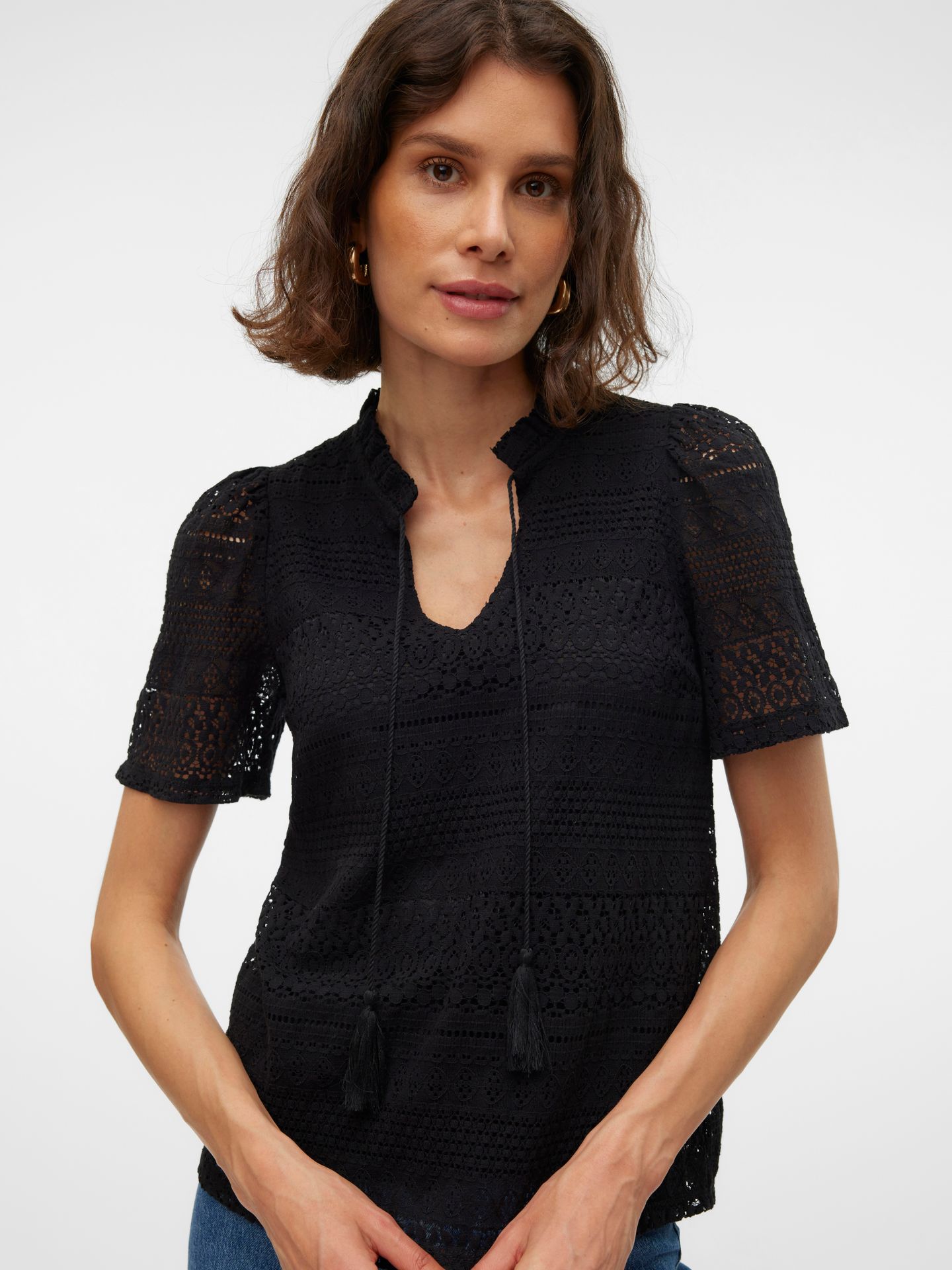 Vero Moda VMHONEY LACE S/S TASSEL TOP WVN GA Black/COATED 2900155677011