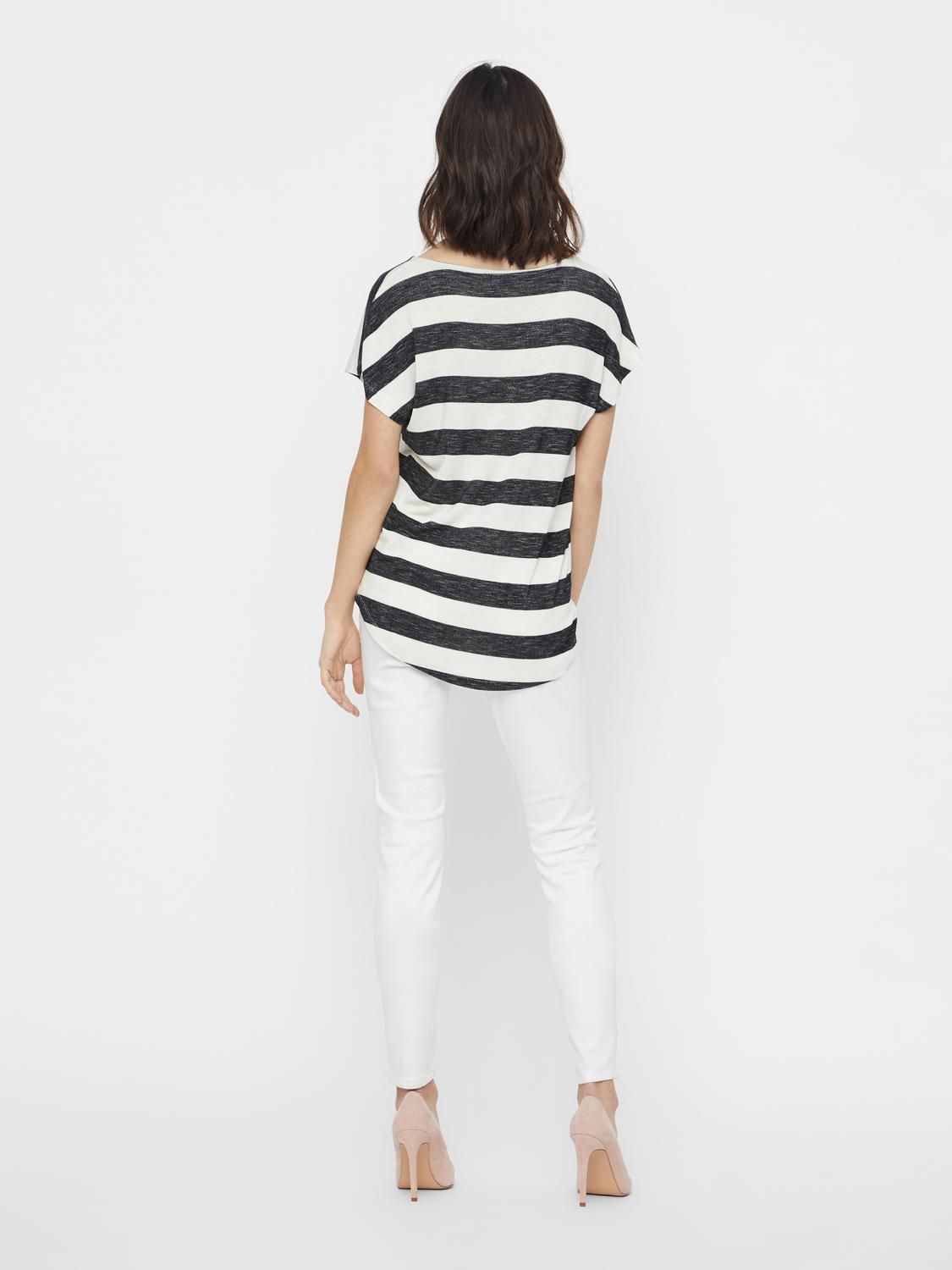 Vero Moda VMWIDE STRIPE SL TOP GA JRS NOOS Black/SNOW WHITE 2900149218015 Vero Moda VMWIDE STRIPE SL TOP GA JRS NOOS Black/SNOW WHITE 2900149218015