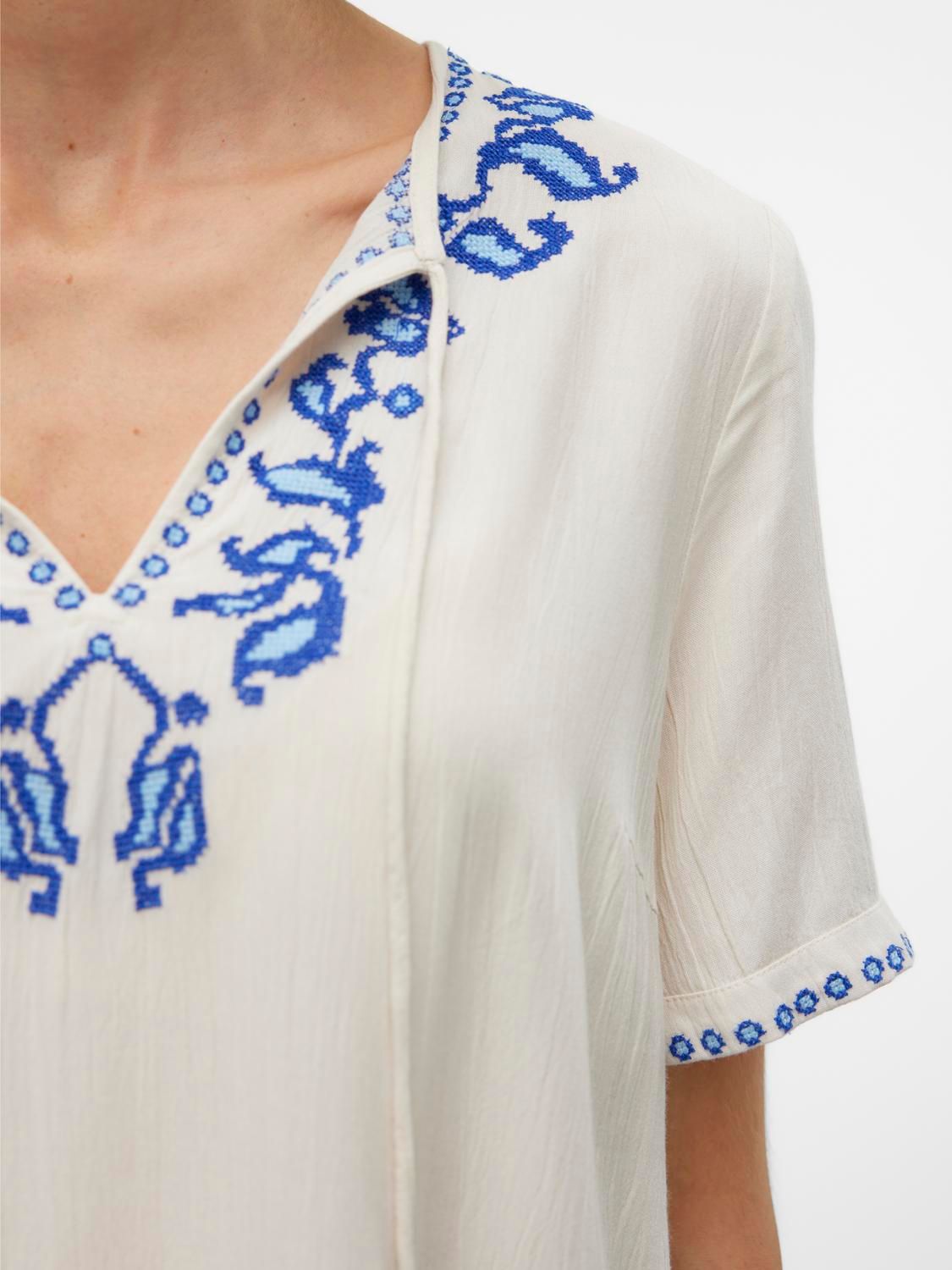 Vero Moda VMSVELLA S/S V-NECK TOP WVN EXP GA Birch/Dicte 2900148766029