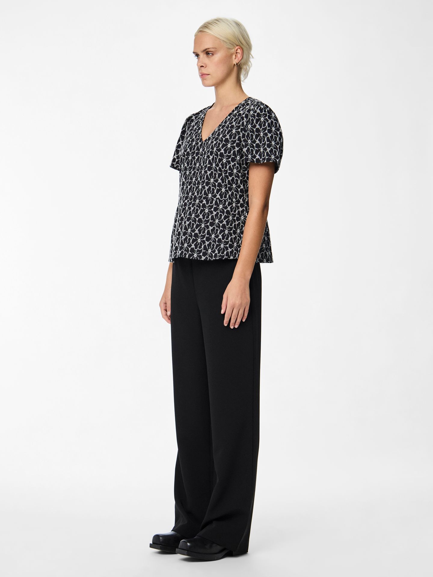 Pieces PCFELISE SS TOP D2D Black/Leo 2900148771016