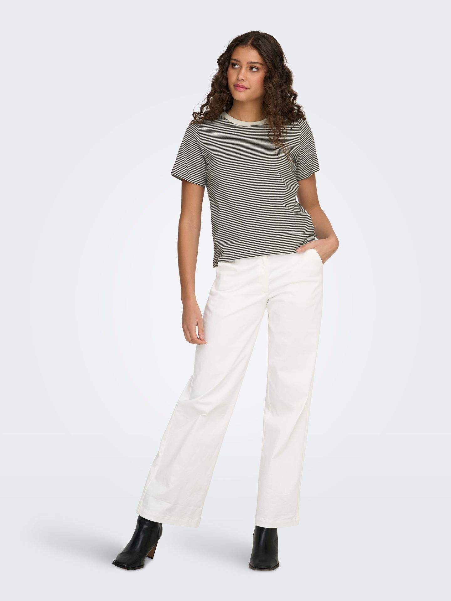 JDY JDYPISA S/S PRINT TOP JRS NOOS Cloud Dancer/471 Multi ditsy 2900164006048