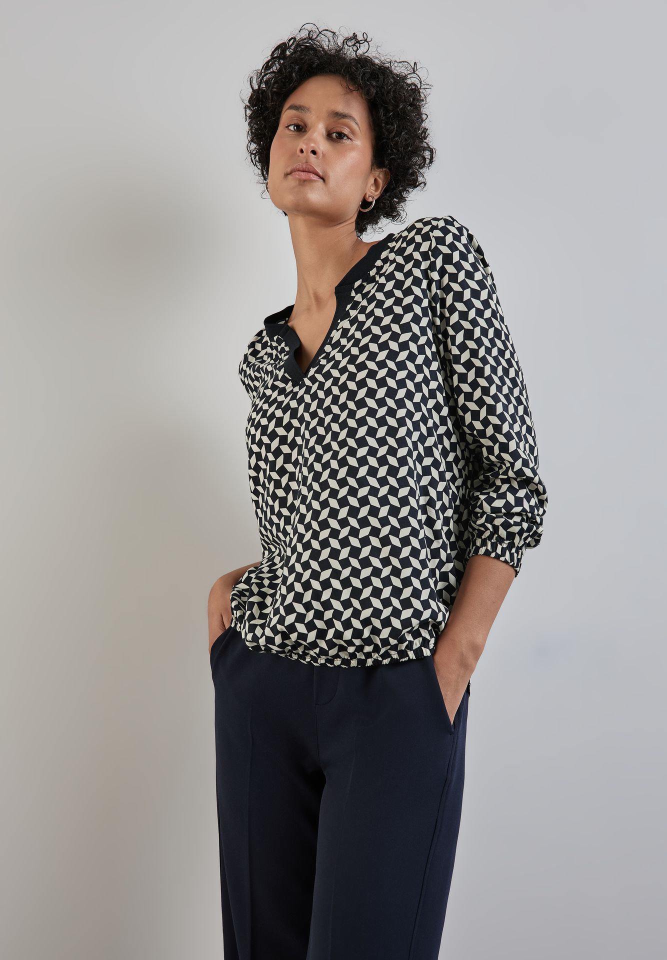 Street-One A345059 LTD QR V-neck blouse w tape night sky blue 2900148977036