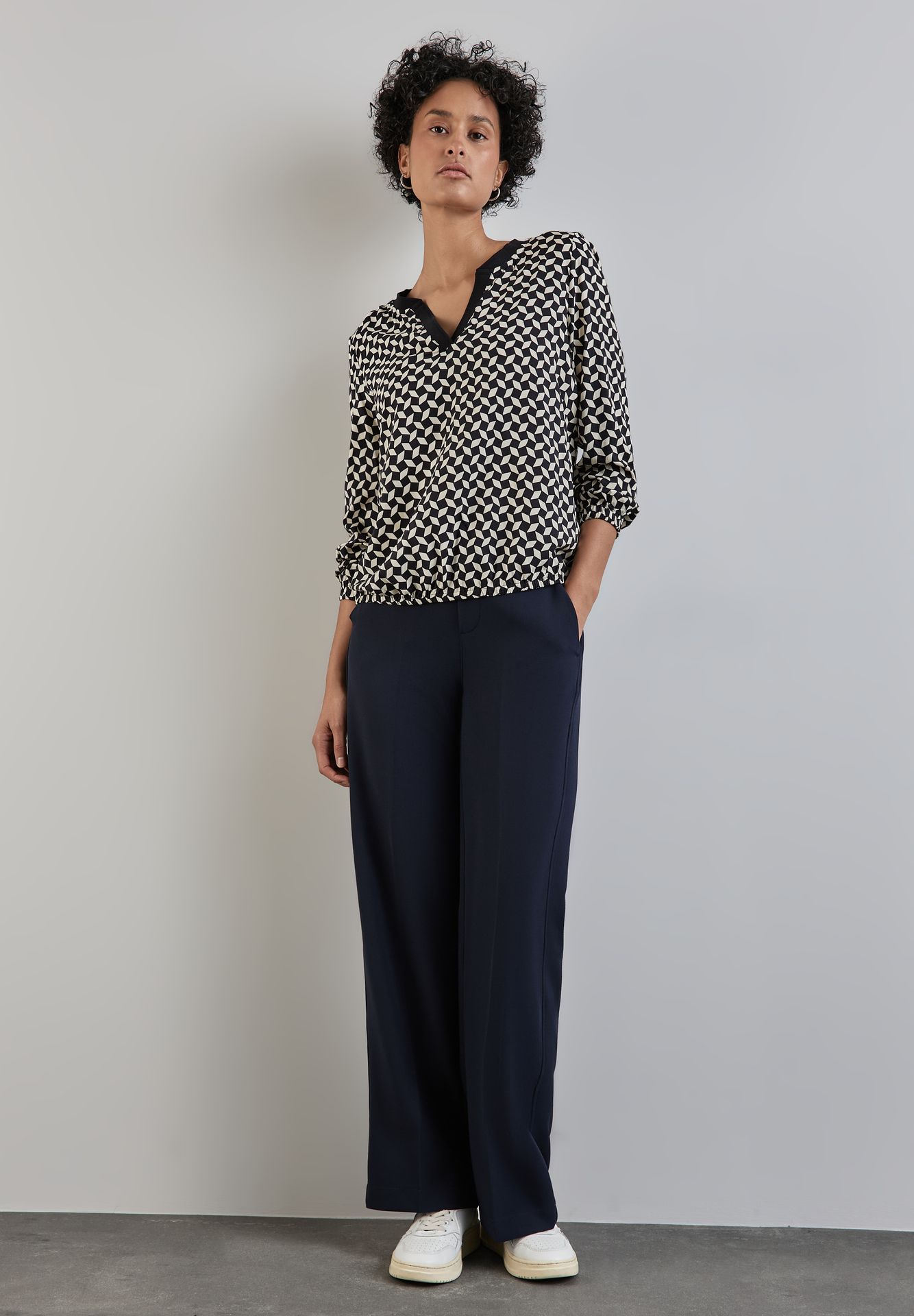 Street-One A345059 LTD QR V-neck blouse w tape night sky blue 2900148977036