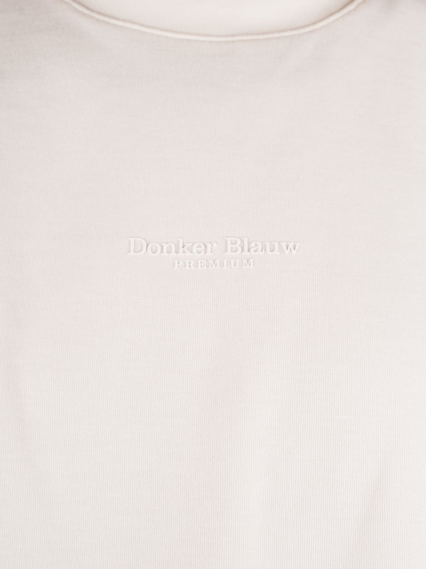 Donker Blauw DB-07 T-shirt ecru 2900149119060 Donker Blauw DB-07 T-shirt ecru 2900149119060