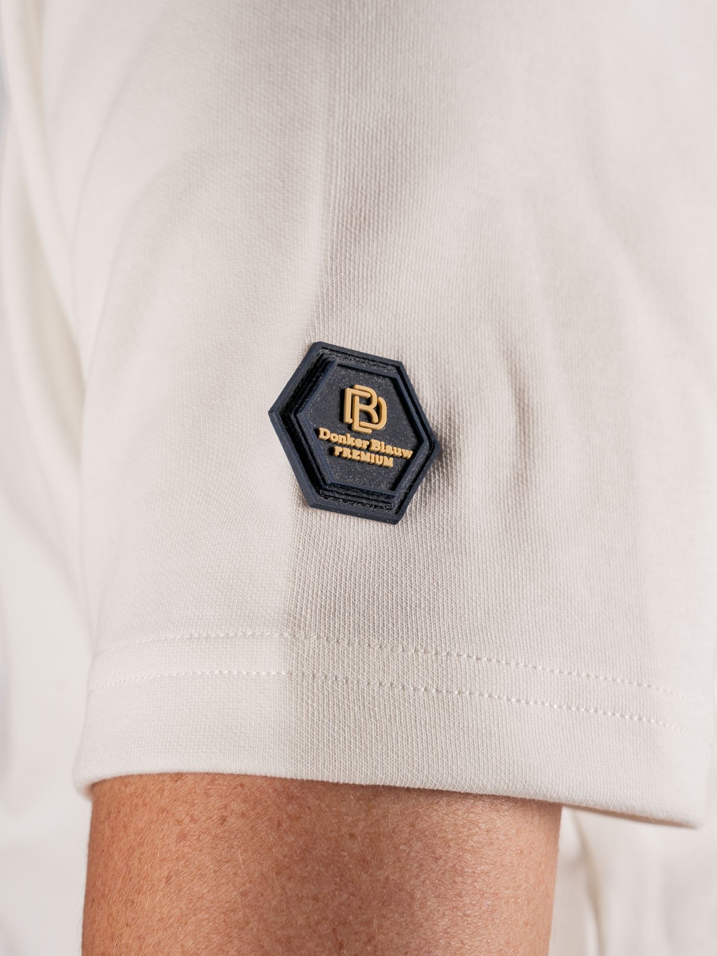 Donker Blauw DB-01 T-shirt ecru 2900149127089