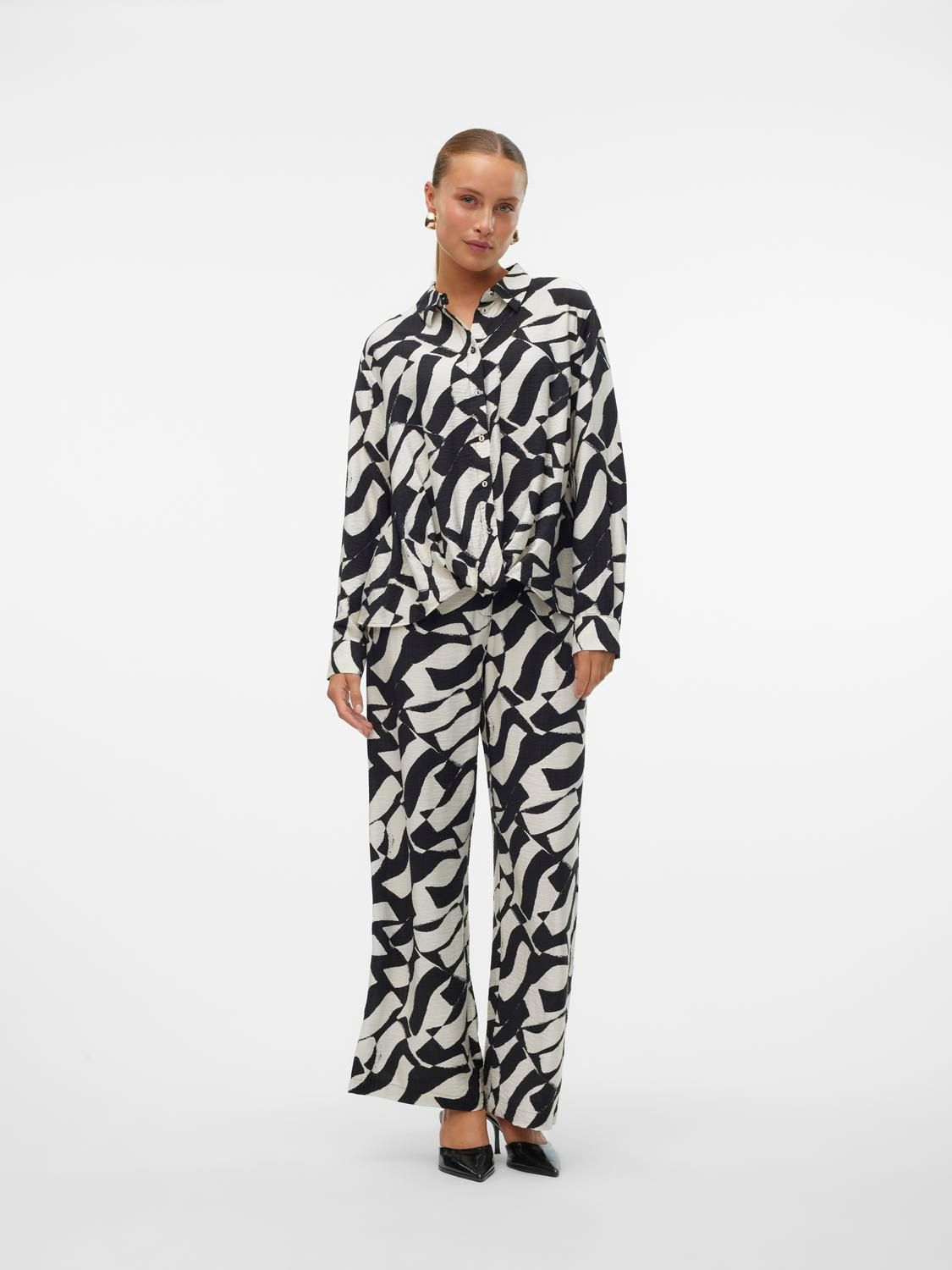 Vero Moda VMJOSS ARIA KNOT LS SHIRT WVN GA Black/COATED 2900149504033
